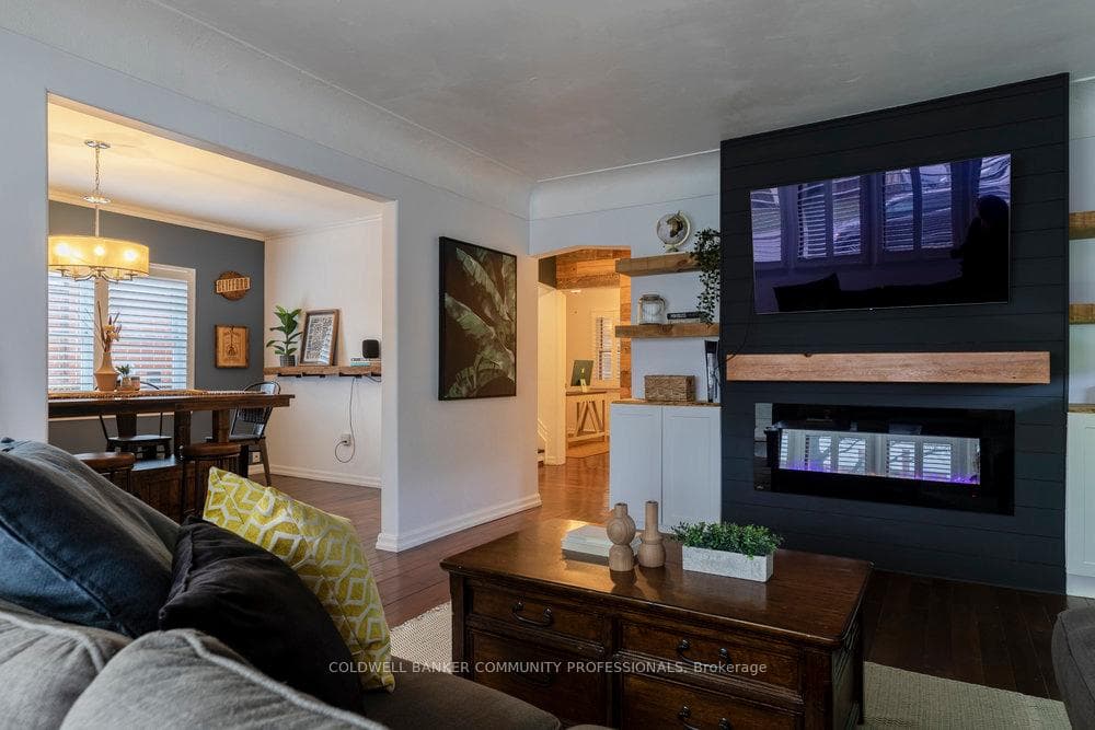 35 Duncombe Drive photo 10