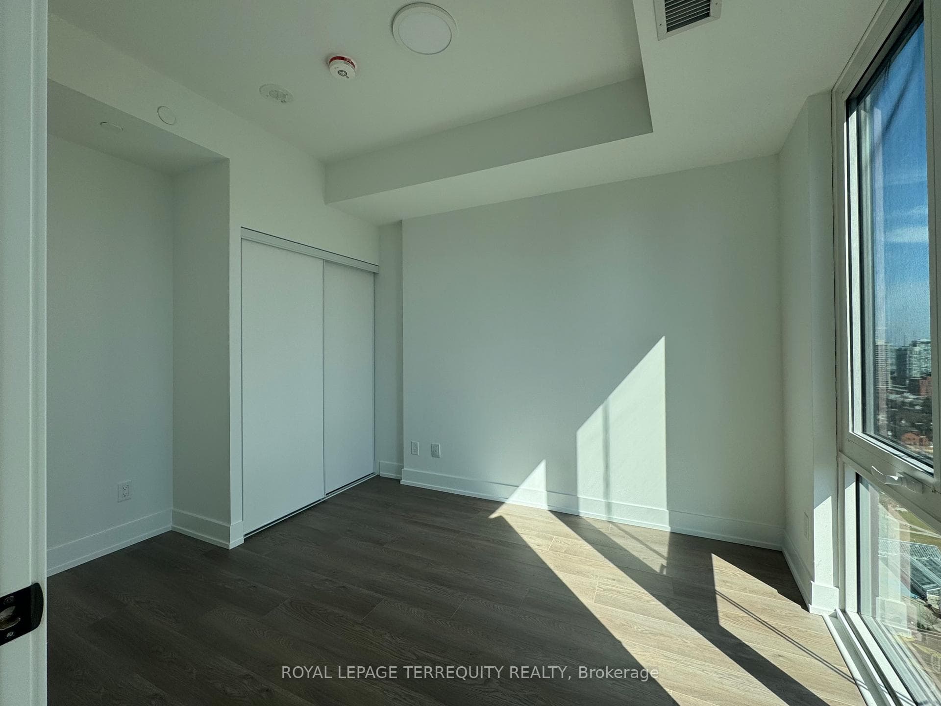 308 Jarvis Street Unit 2601 photo 10