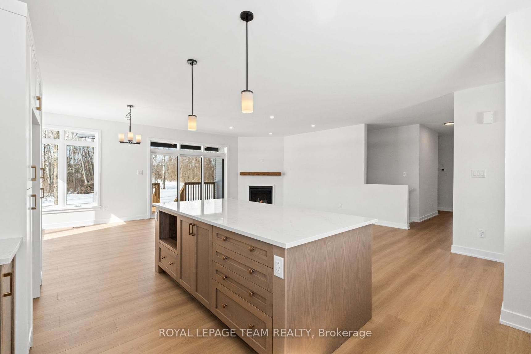 70 TENNANT Drive photo 8
