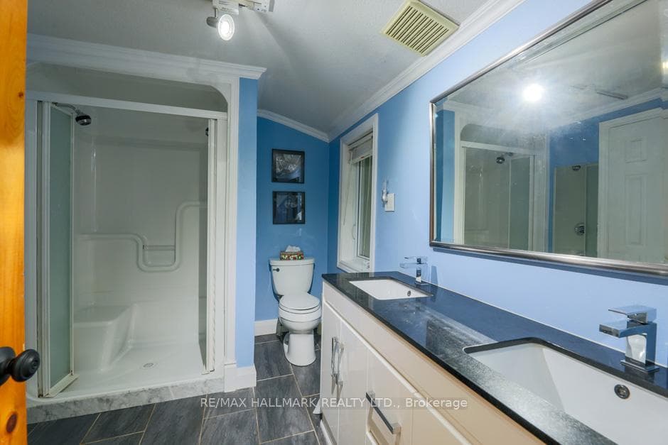 2nd Washroom