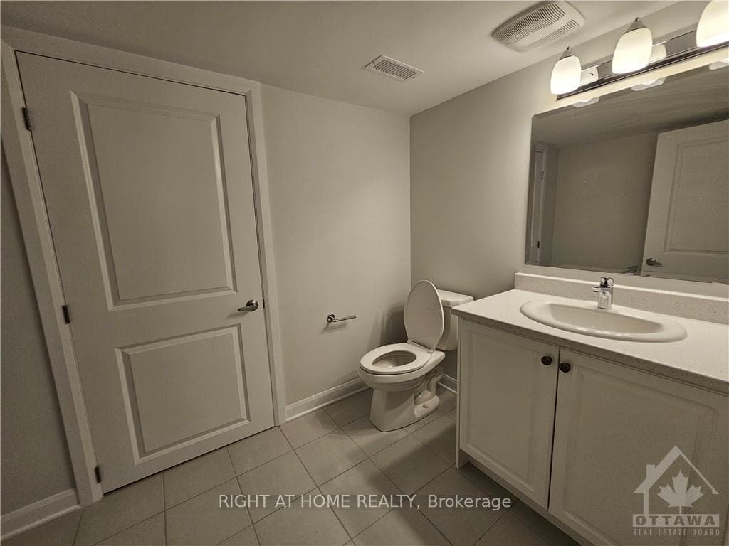 417 SILICON Way photo 21