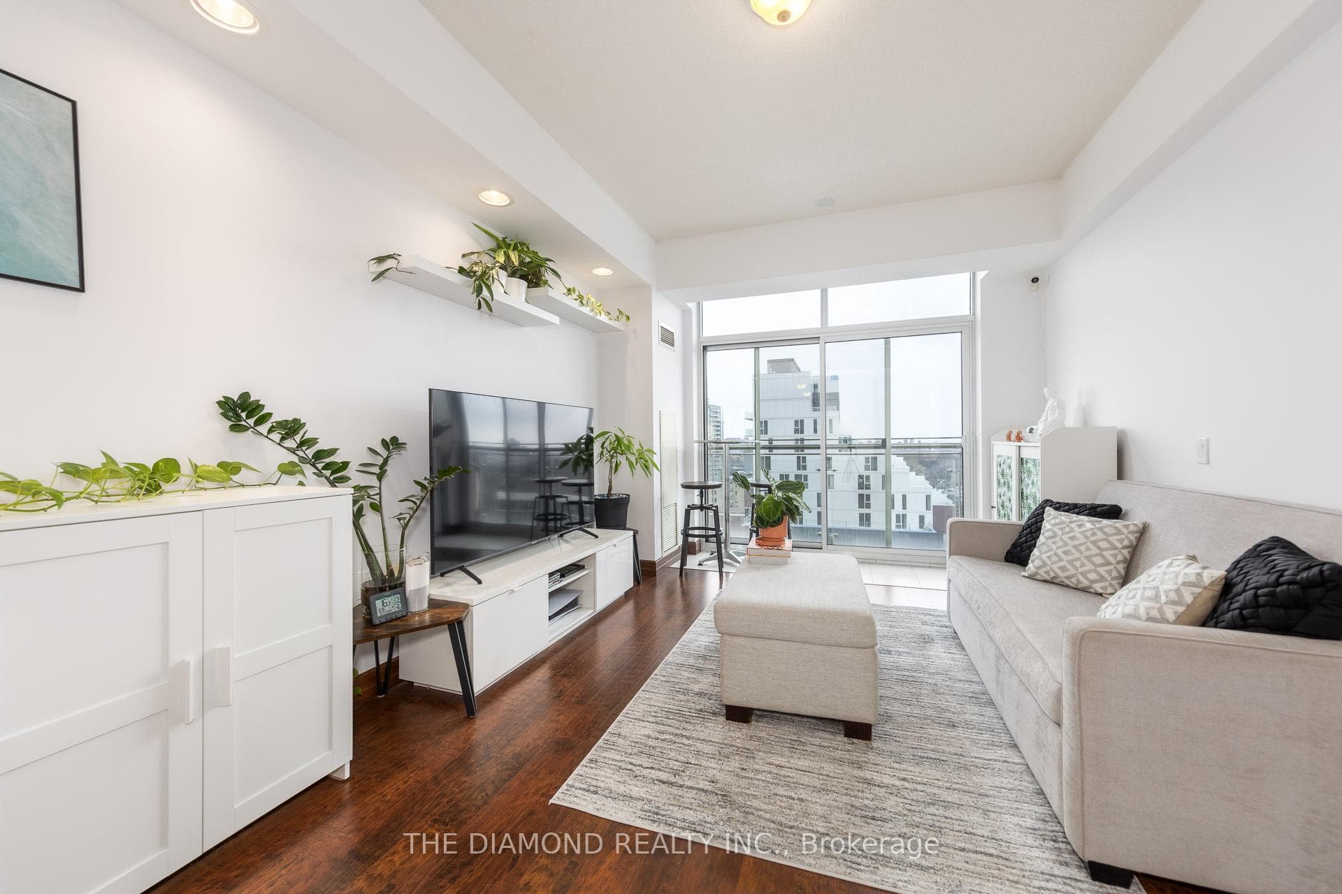 15 Maplewood Avenue Unit PH 5 photo 2