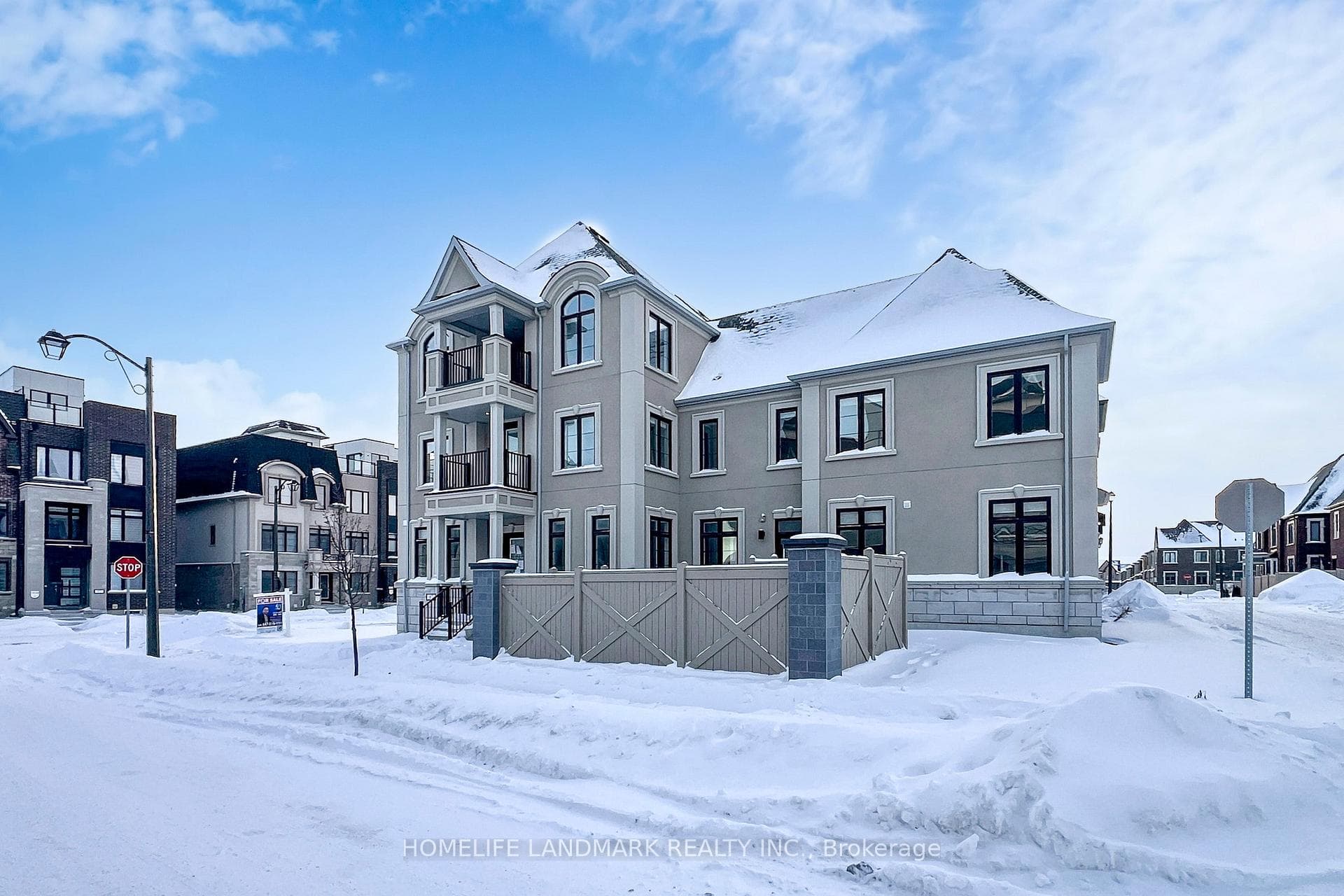 97 Guardhouse Crescent photo 1