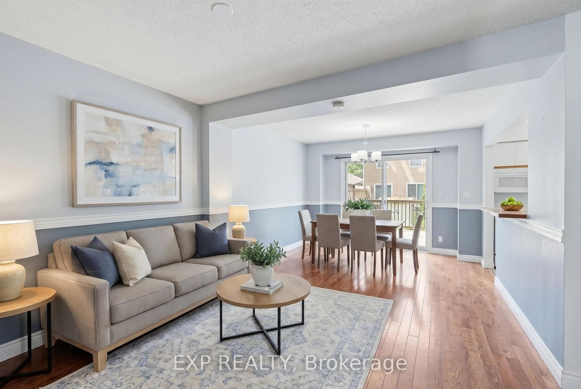 Living/dinning room