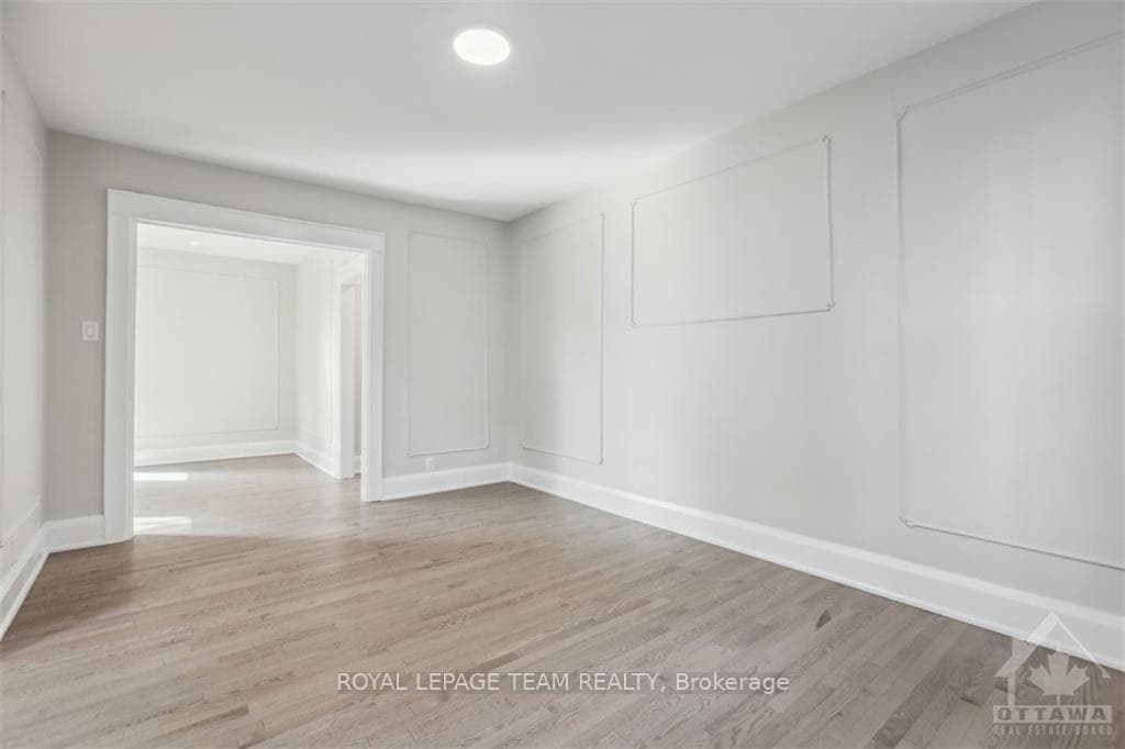 407 ELGIN Street Unit 14 photo 4
