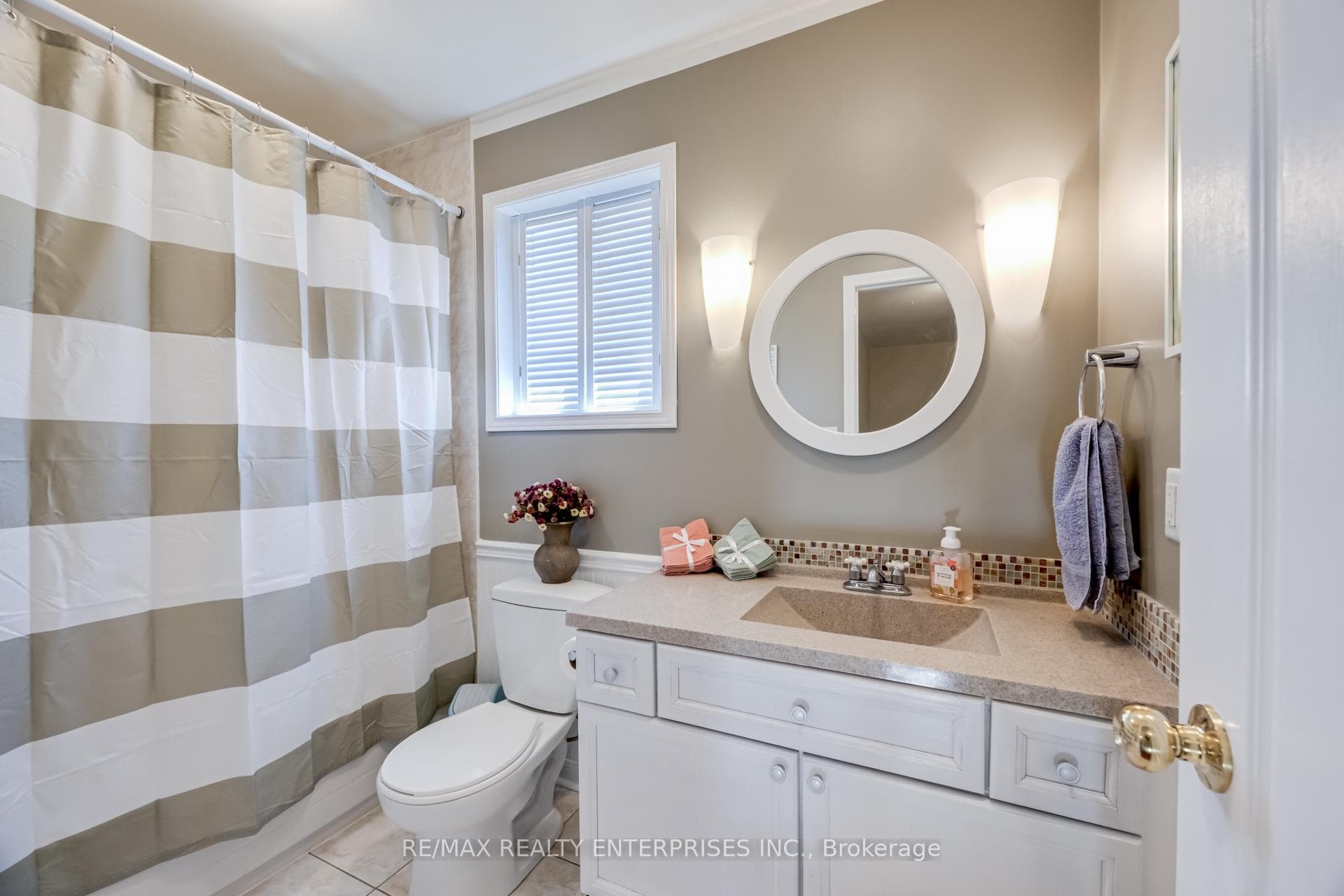 7 Springhurst Avenue photo 17