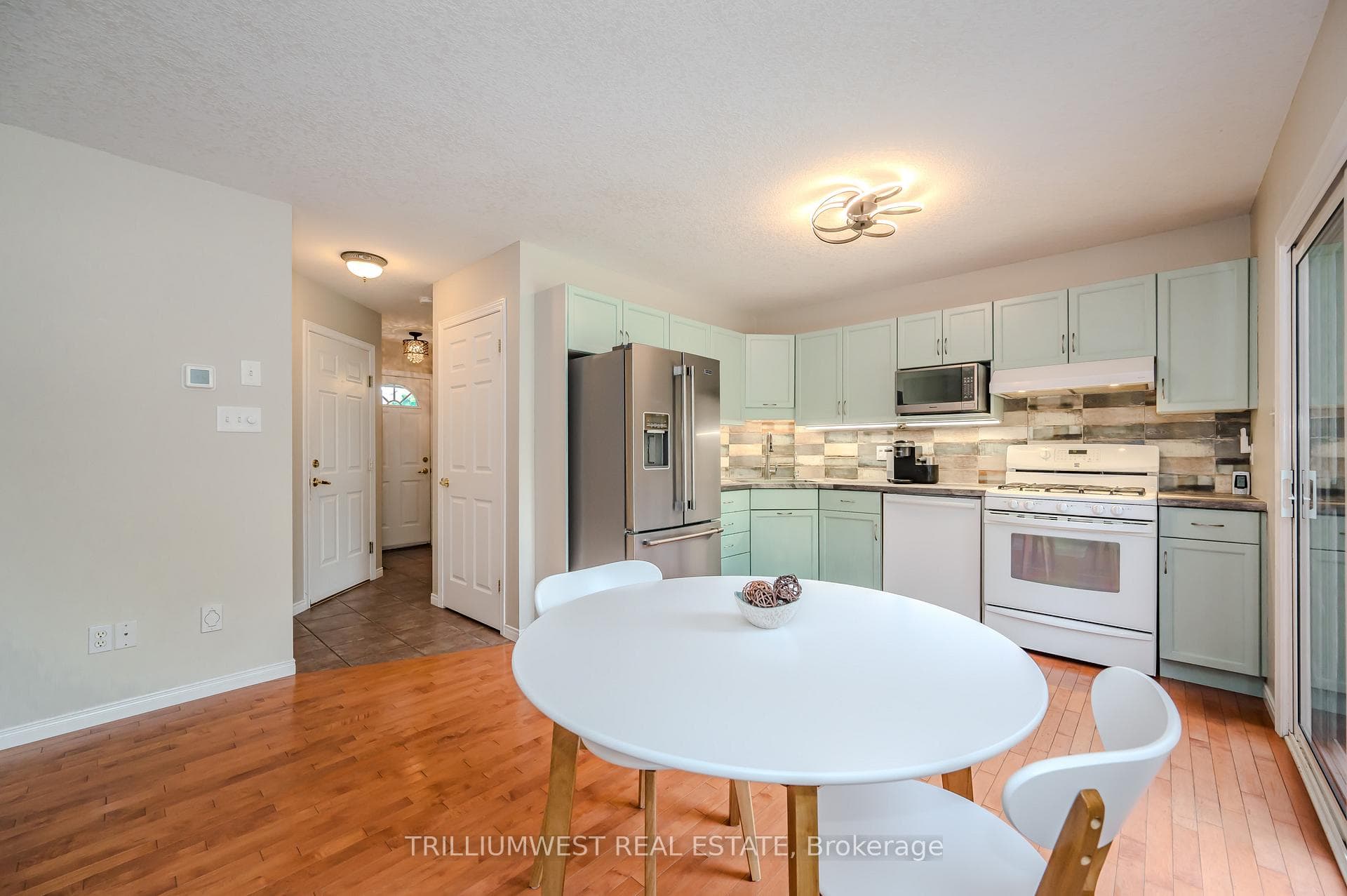 57 Marsh Crescent photo 5