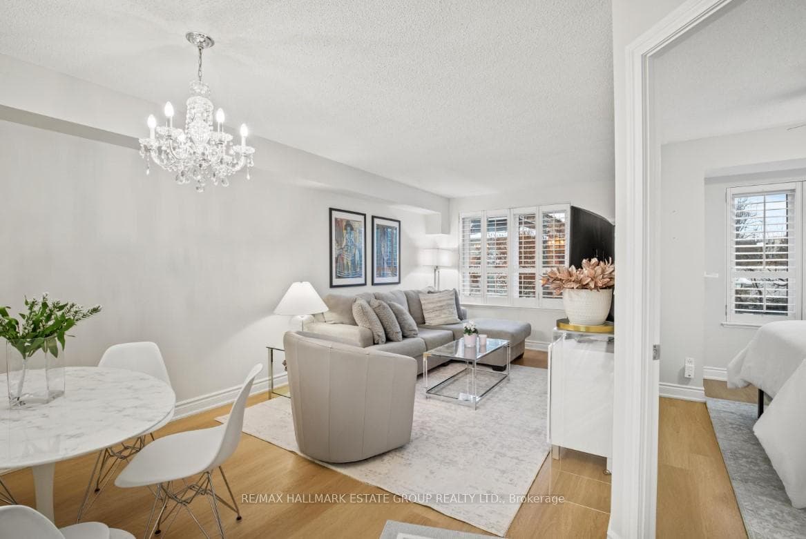 1 Balmoral Avenue Unit 202 photo 4