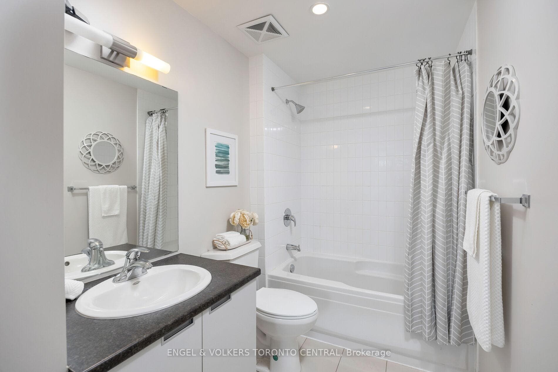 400 Wellington Street Unit 1001 photo 18