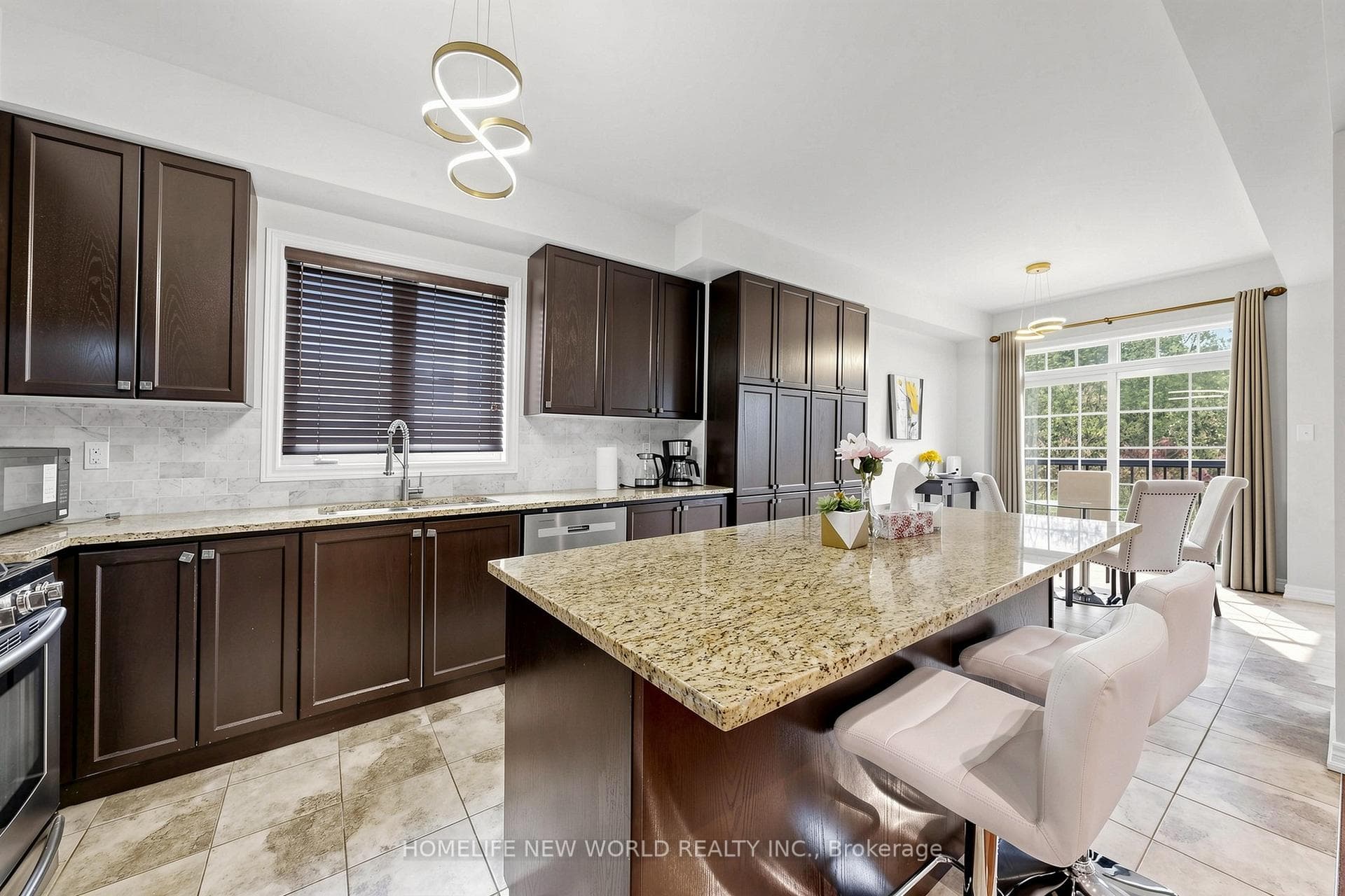 208 Hunting Ridges Drive photo 10
