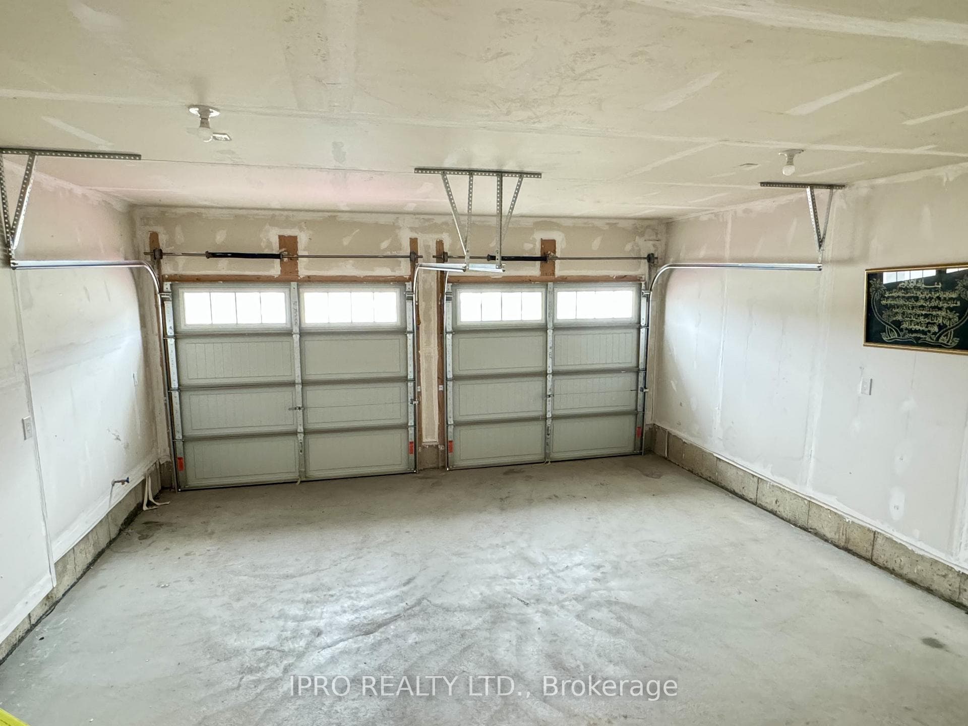 1 Fleming Crescent photo 7
