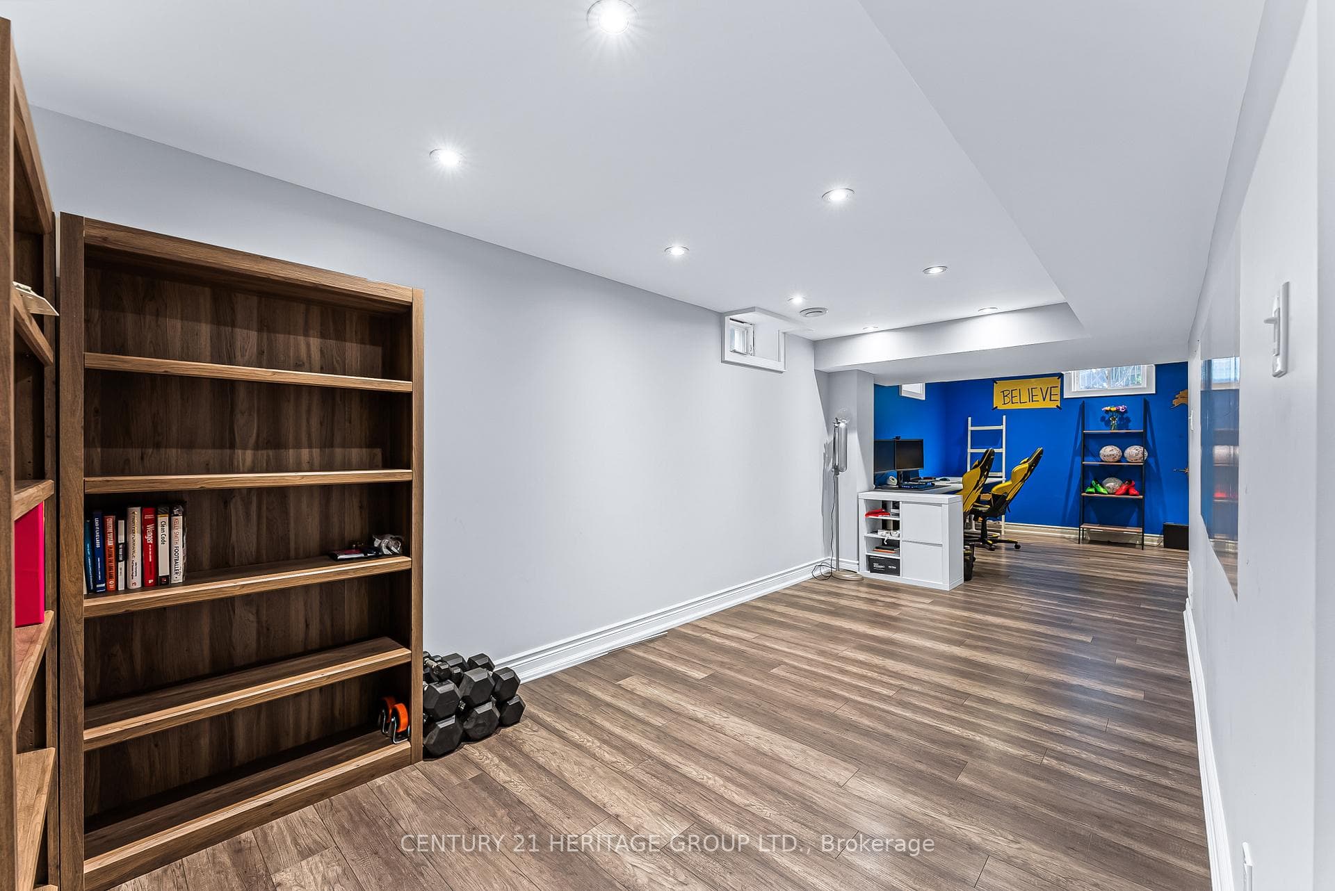 21 Reynolds Crescent photo 31