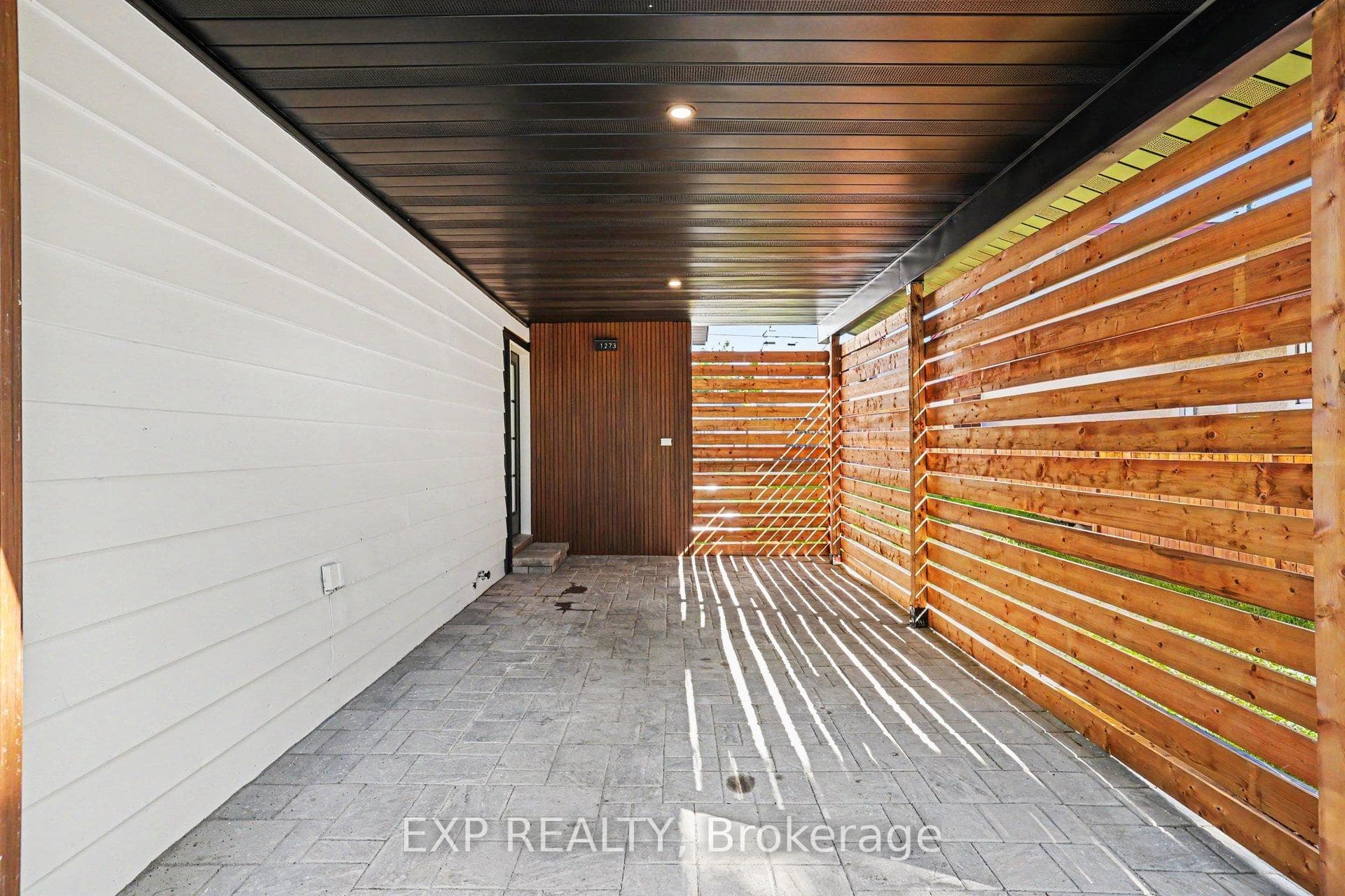 1273 Ridgemont Avenue photo 3