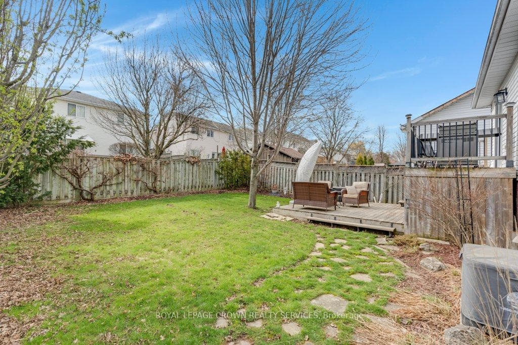 56 Dawn Crescent photo 39