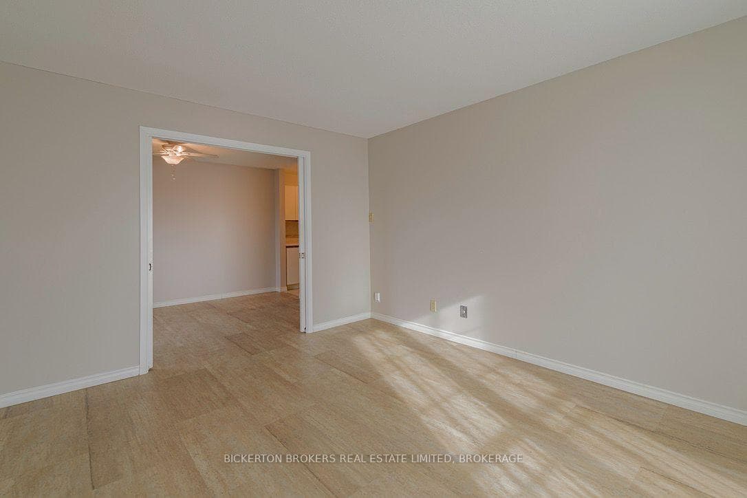 550 Talbot Place Unit 301 photo 16
