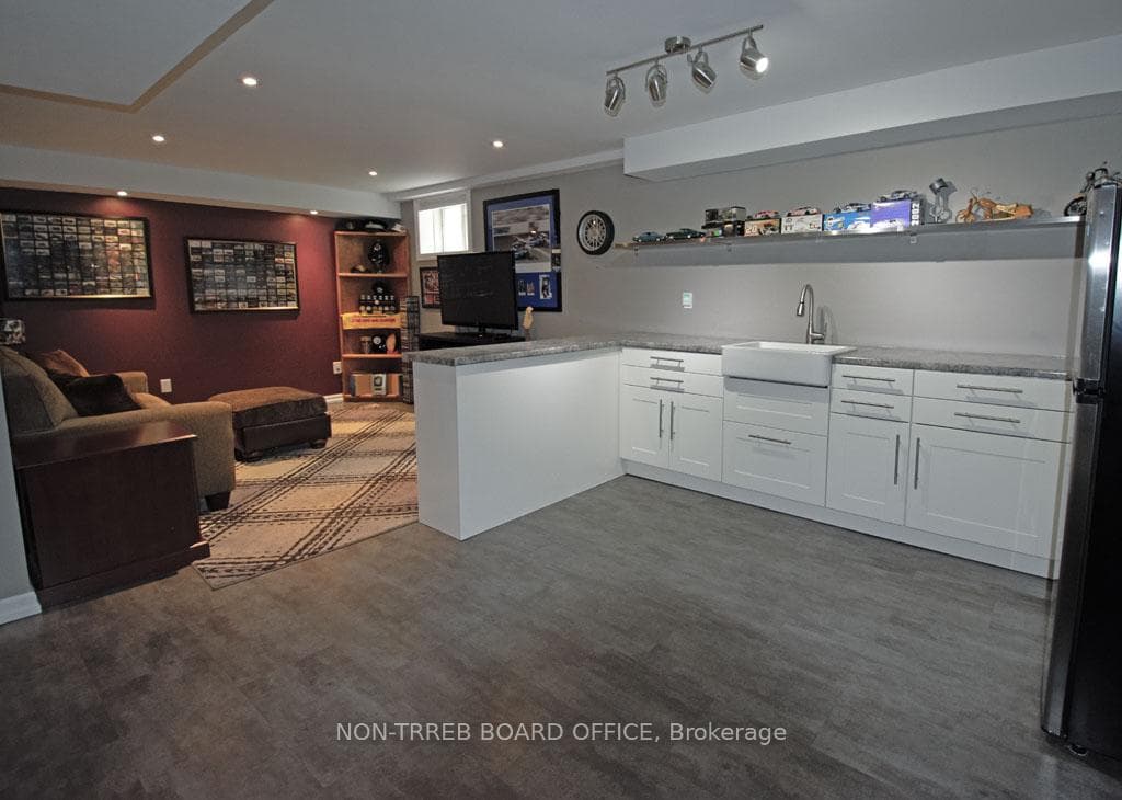 17 Chesapeake Drive photo 31