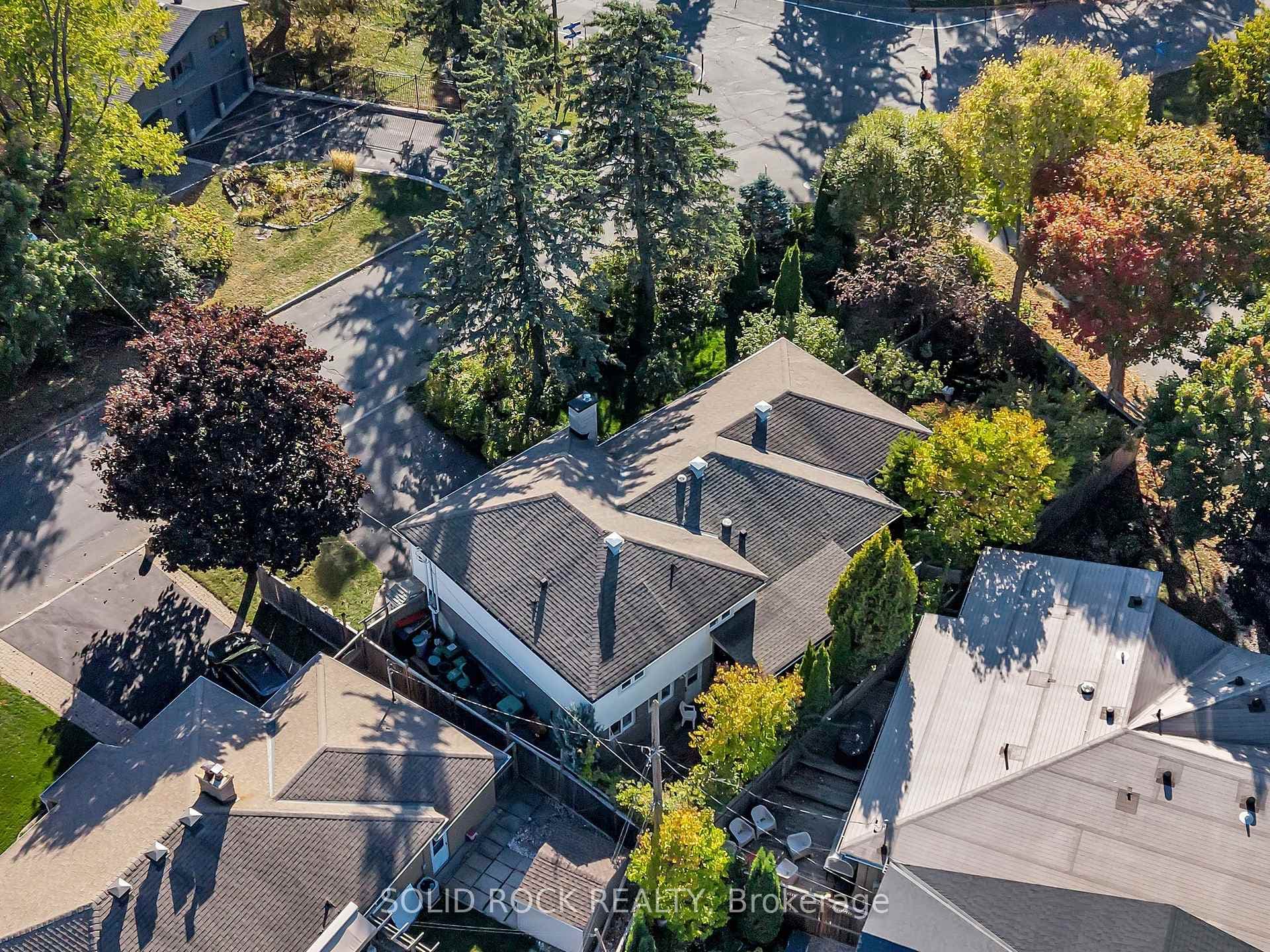 471 Tillbury Avenue photo 34