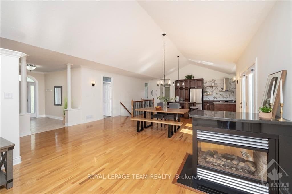 8060 BLACK WILLOW Lane photo 5