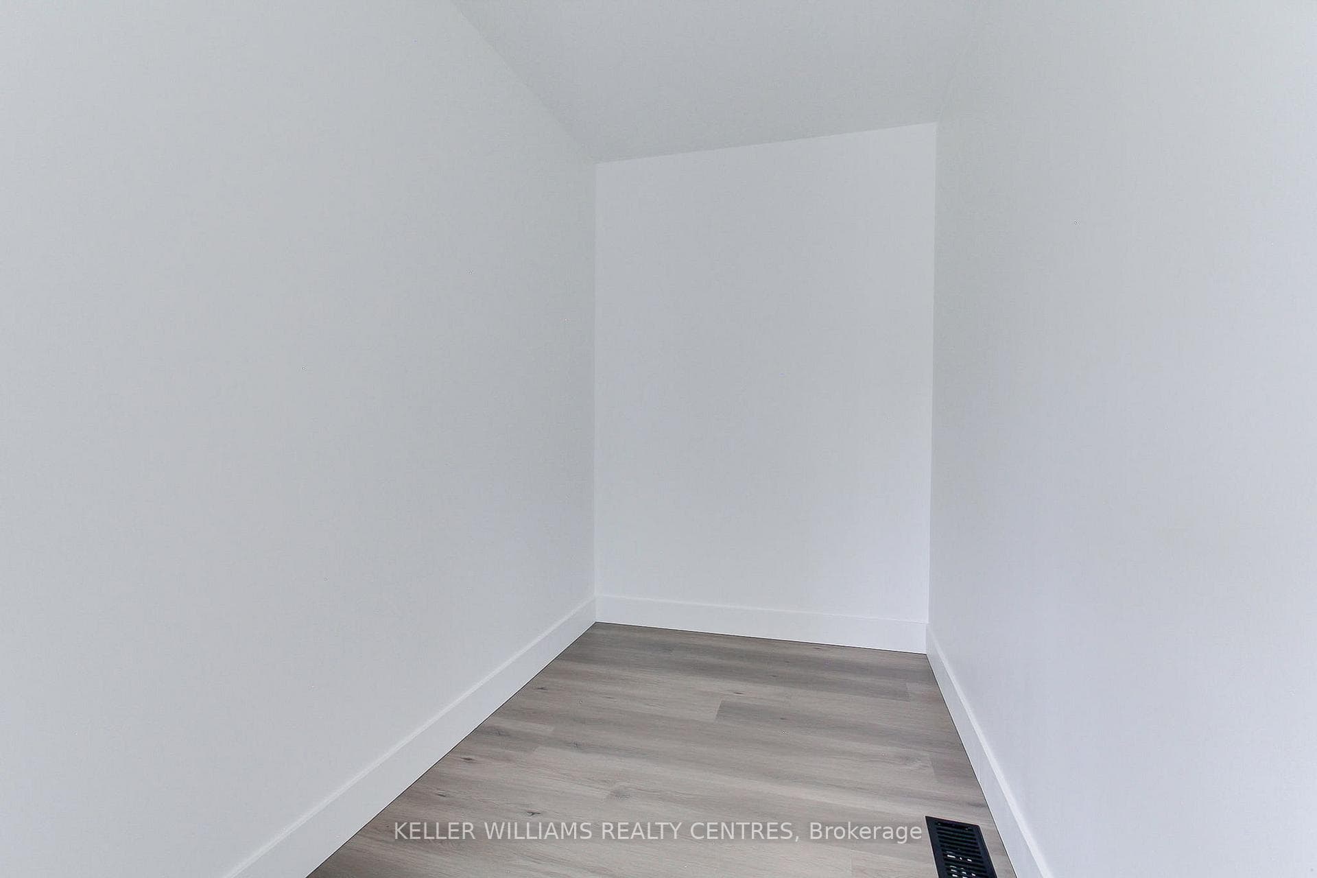 353 Pasadena Drive photo 26