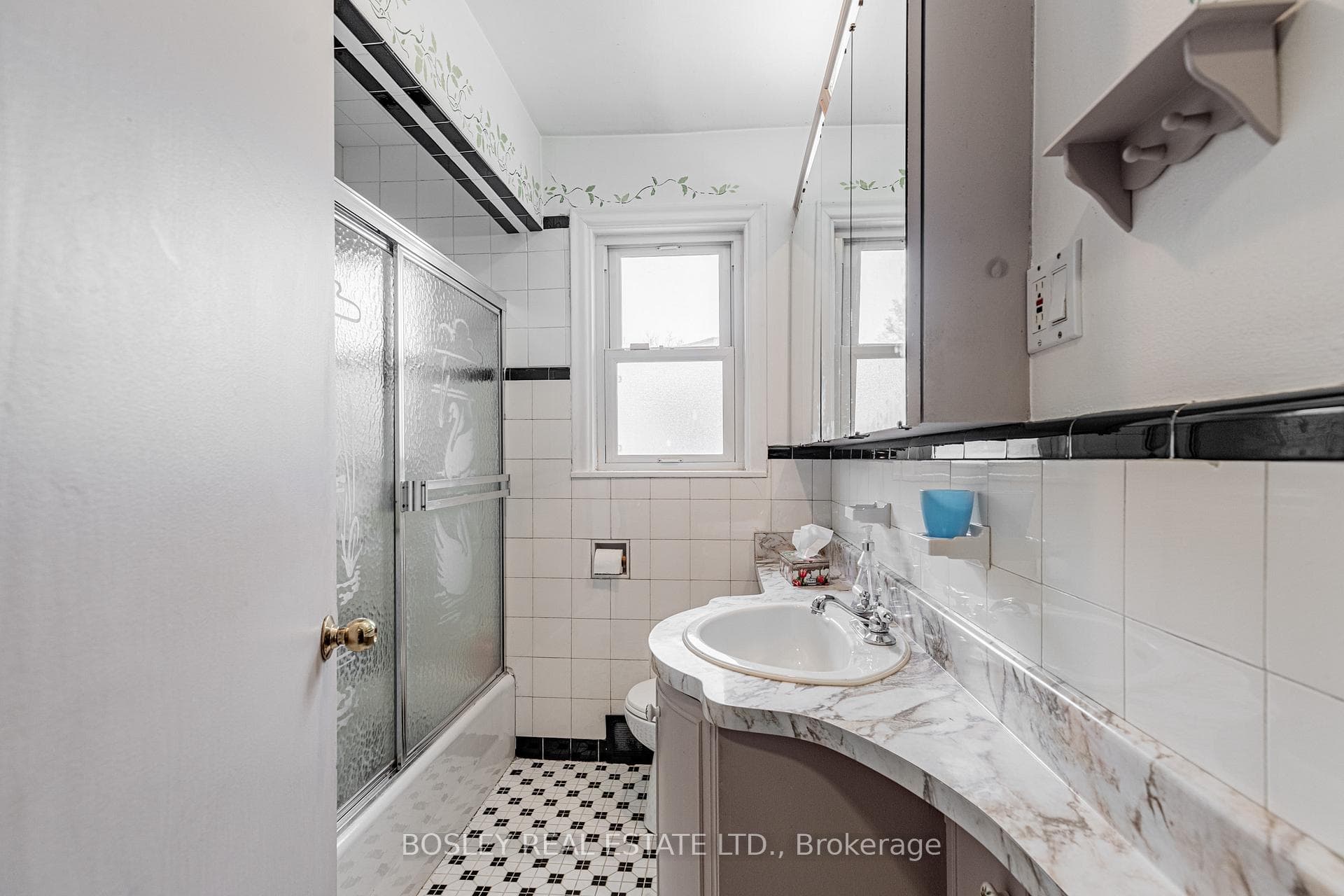 41 Bainbridge Avenue photo 14