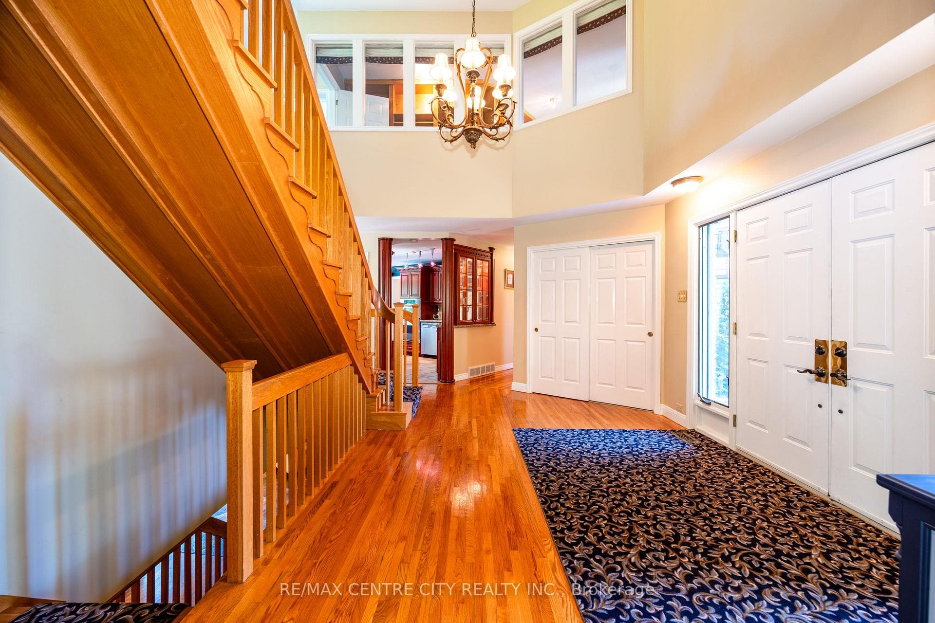 255 MILL POND Crescent photo 12