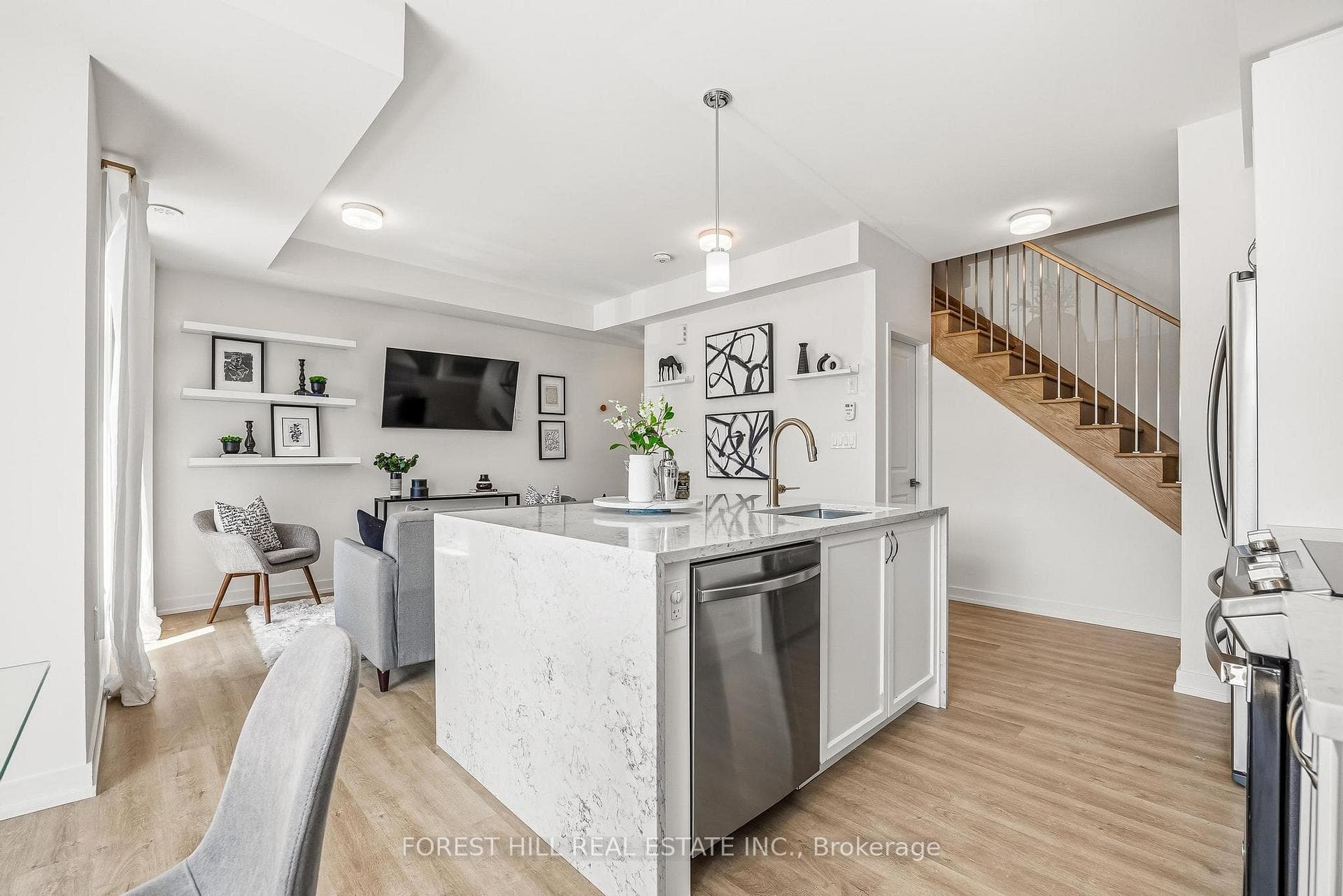 2550 Castlegate Crossing Unit 409 photo 10