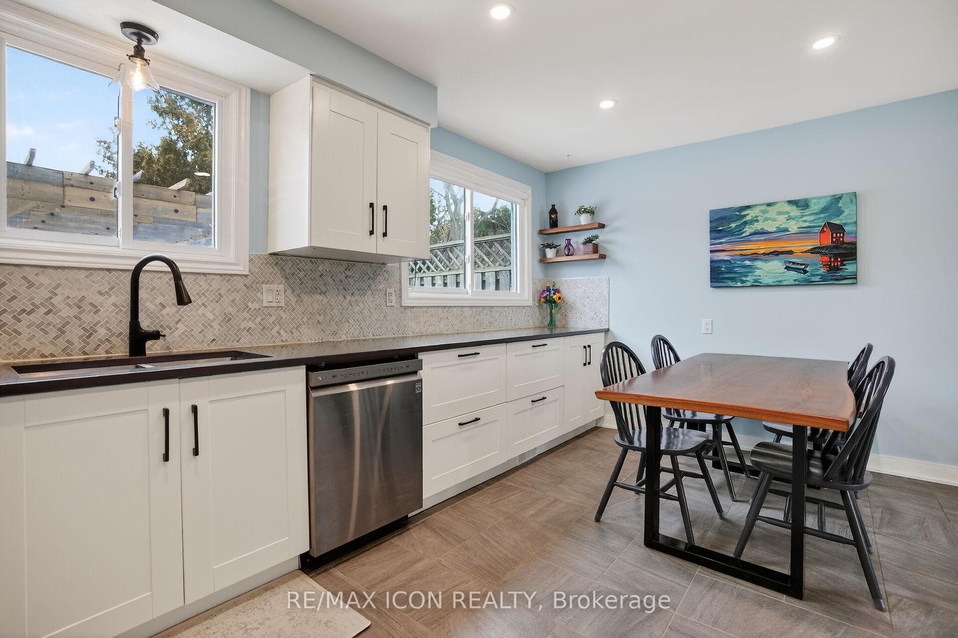 26 Rosamond Crescent photo 7