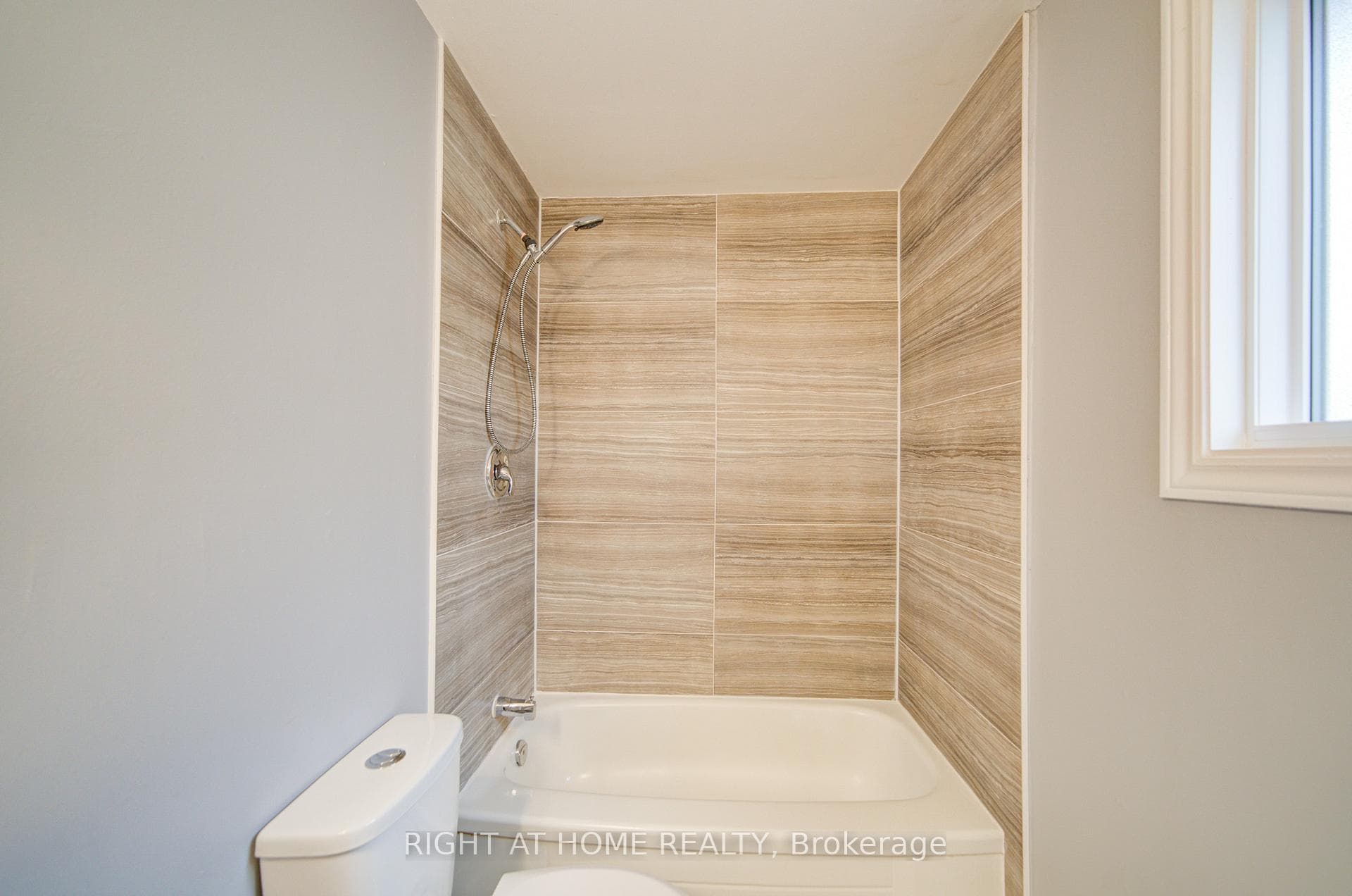 52 Rosenfeld Drive photo 20