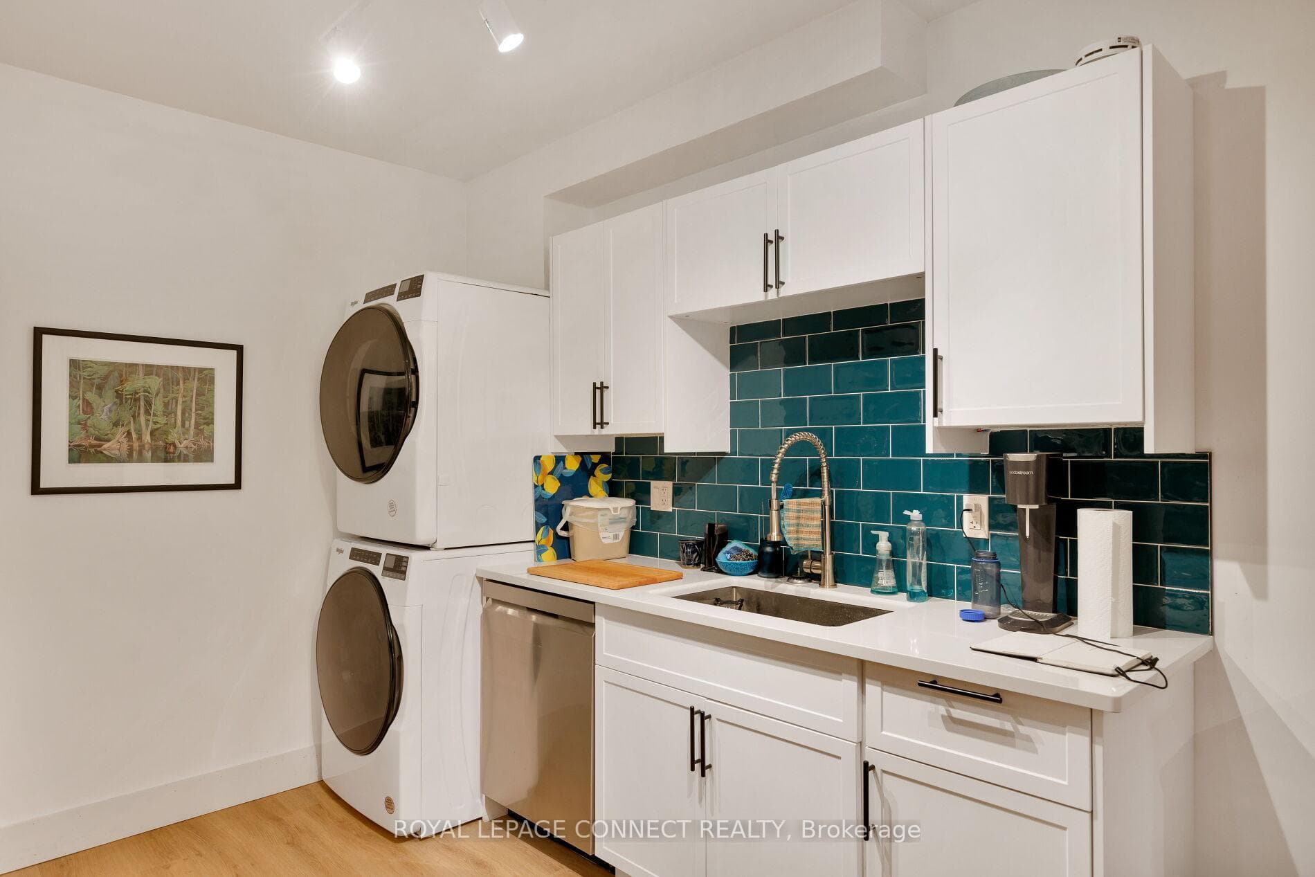 16 Rosemount Avenue photo 39