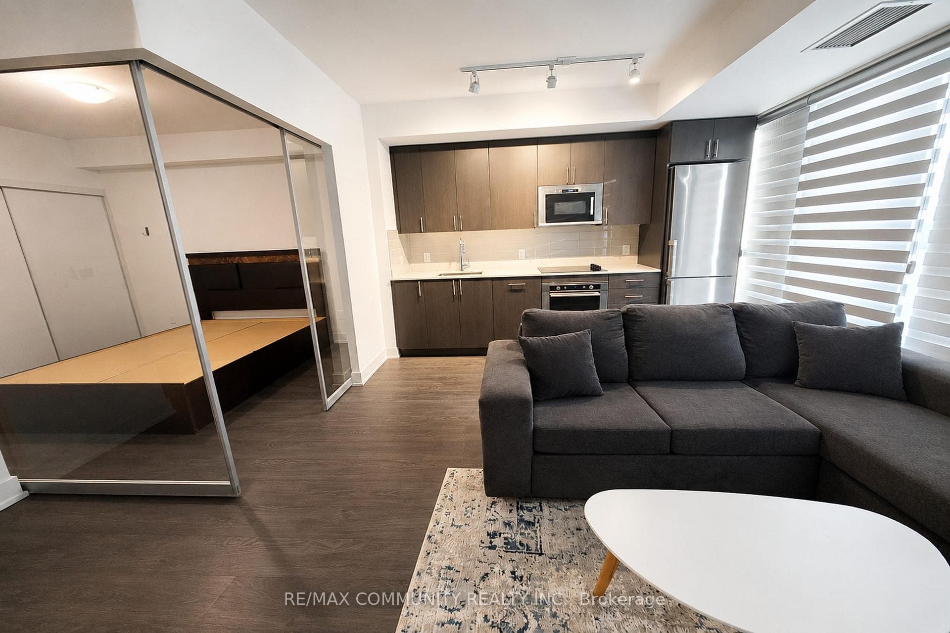 2550 Simcoe Street Unit 2402 photo 10