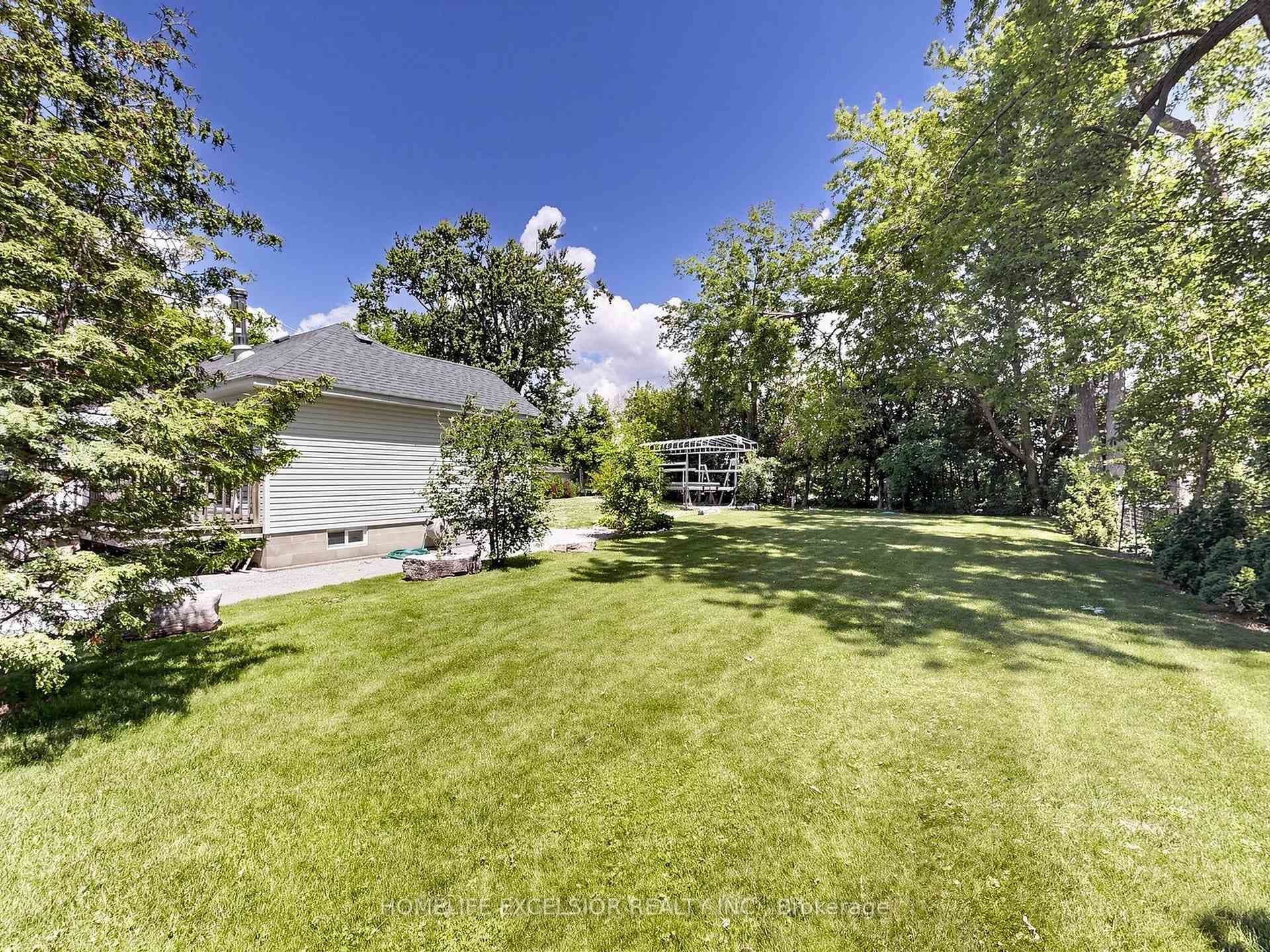 2156 Lakeshore Drive photo 31