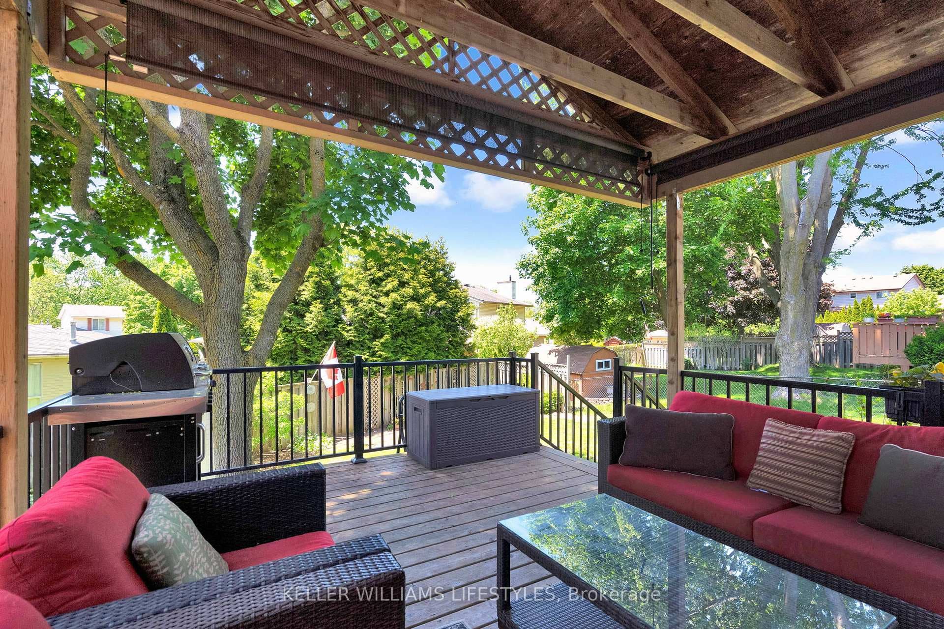 115 Acorn Crescent photo 39