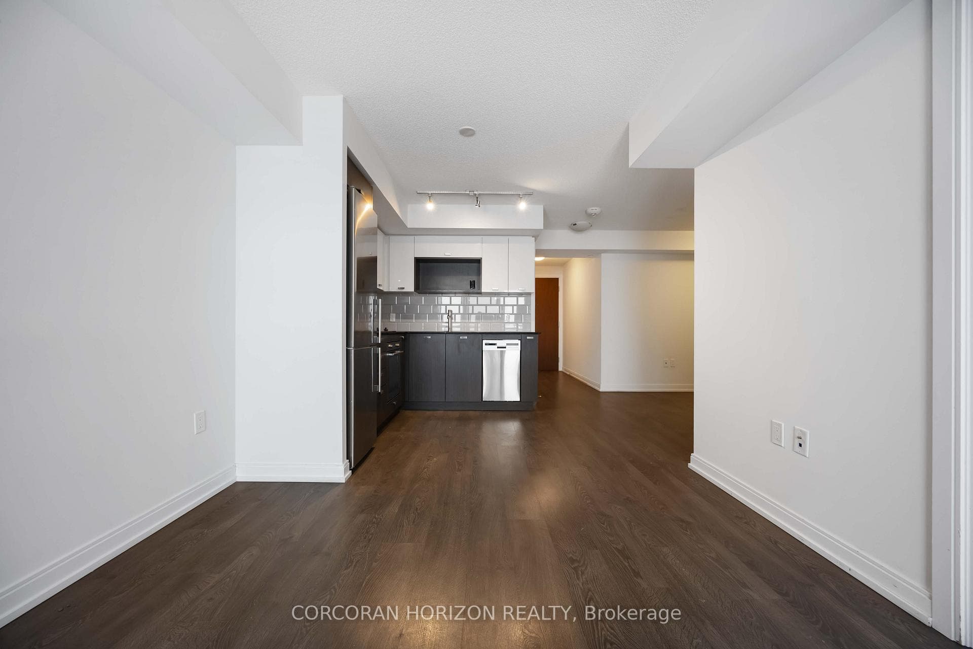 275 Village Green Square Unit 1625 photo 17