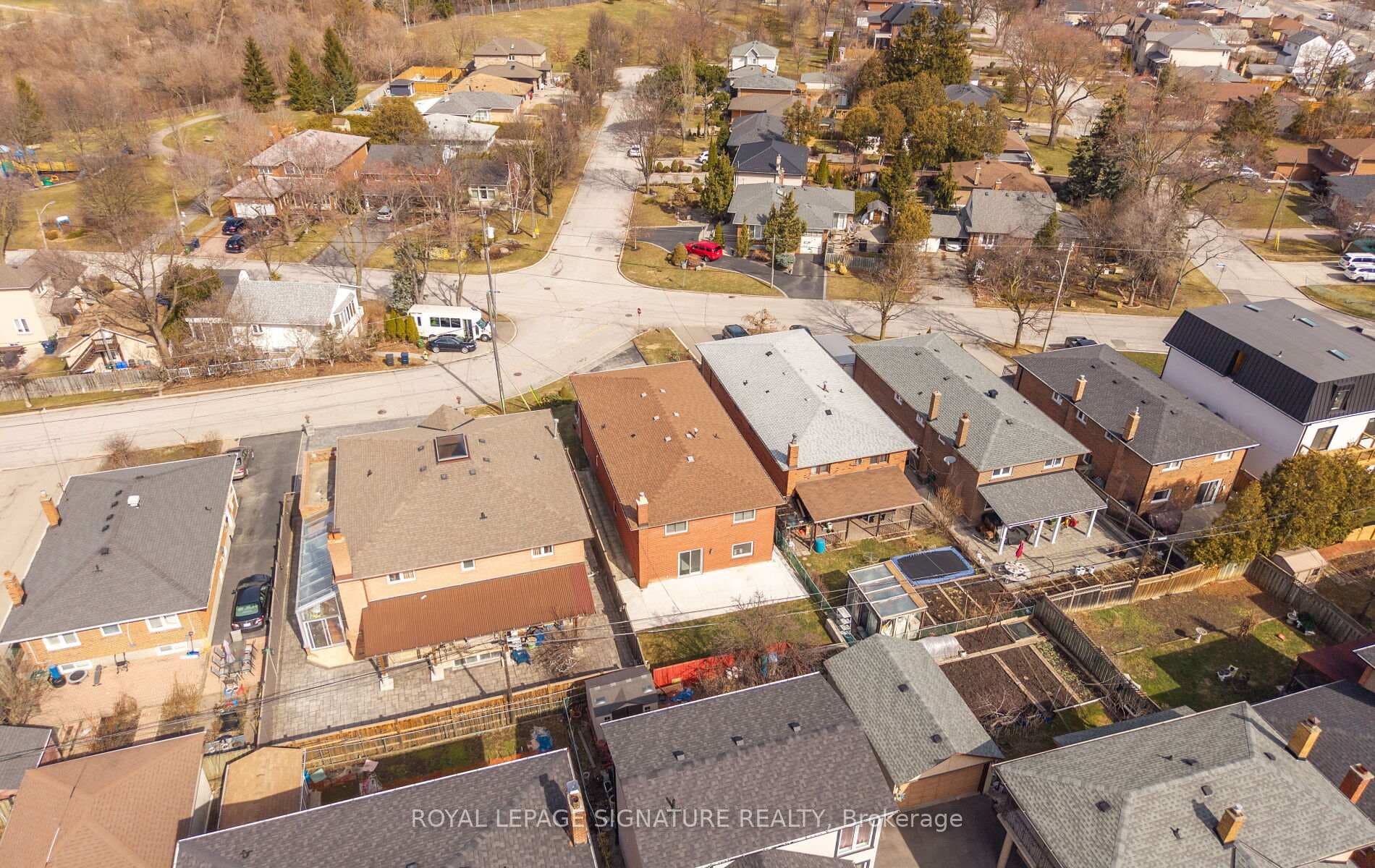 5 Acacia Avenue photo 49