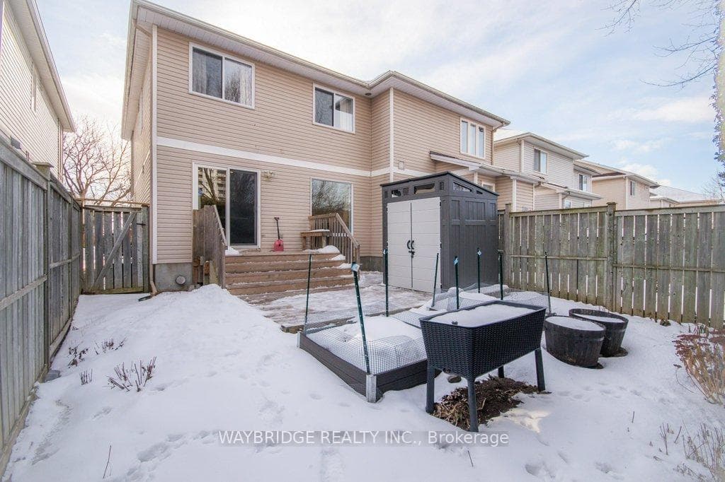 72 Trump Avenue photo 22