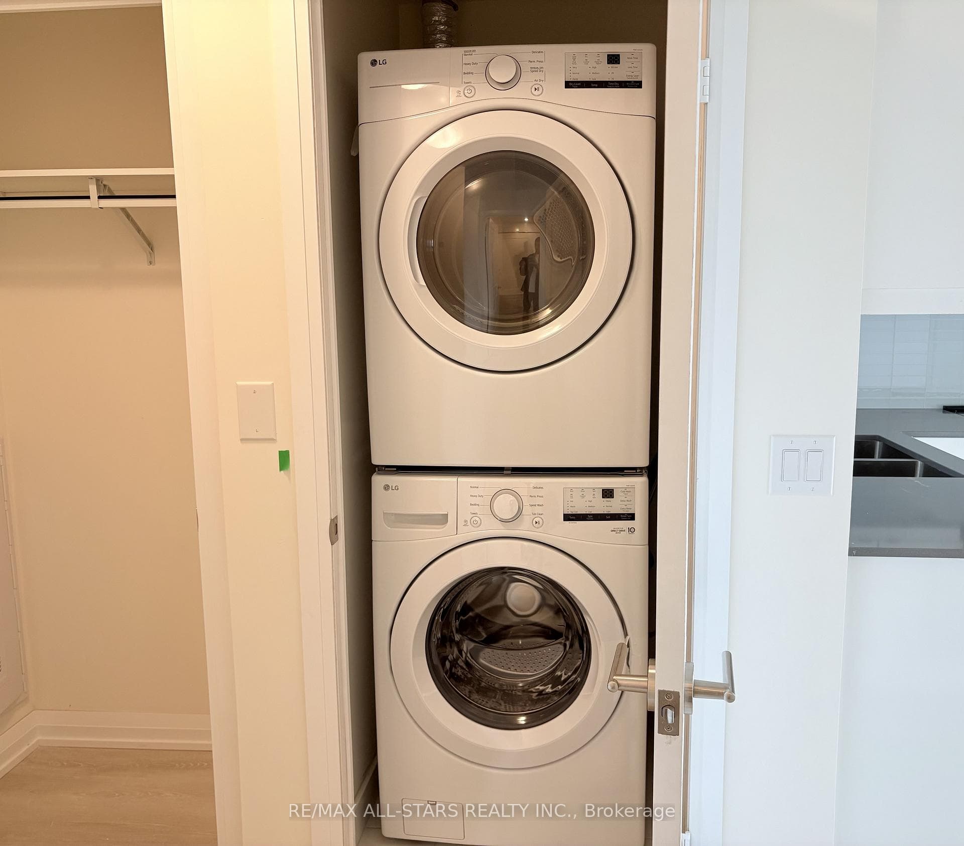 3260 Sheppard Avenue Unit 2310 photo 7