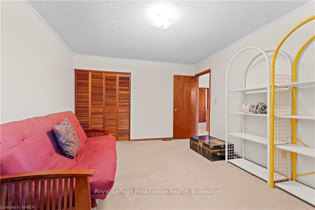 947 NEWCASTLE Street photo 32