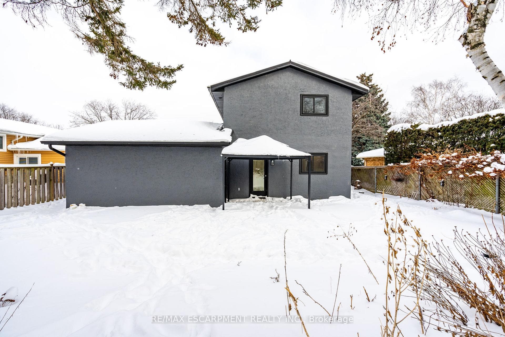 3135 MICHAEL Crescent photo 41