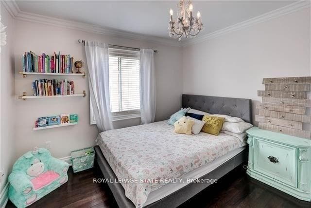 387 Burnhamthorpe Road photo 11