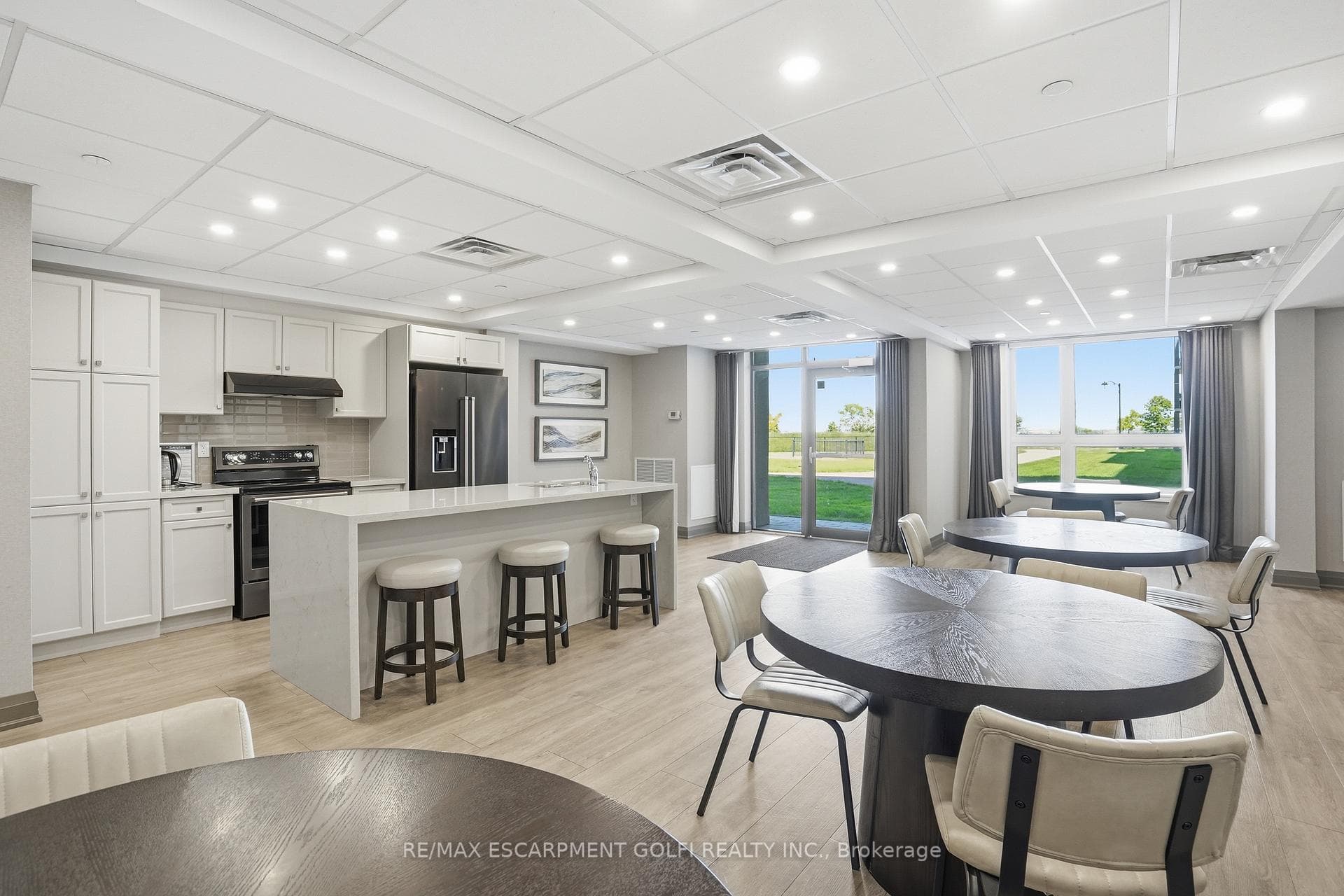 101 SHOREVIEW Place Unit 129 photo 24