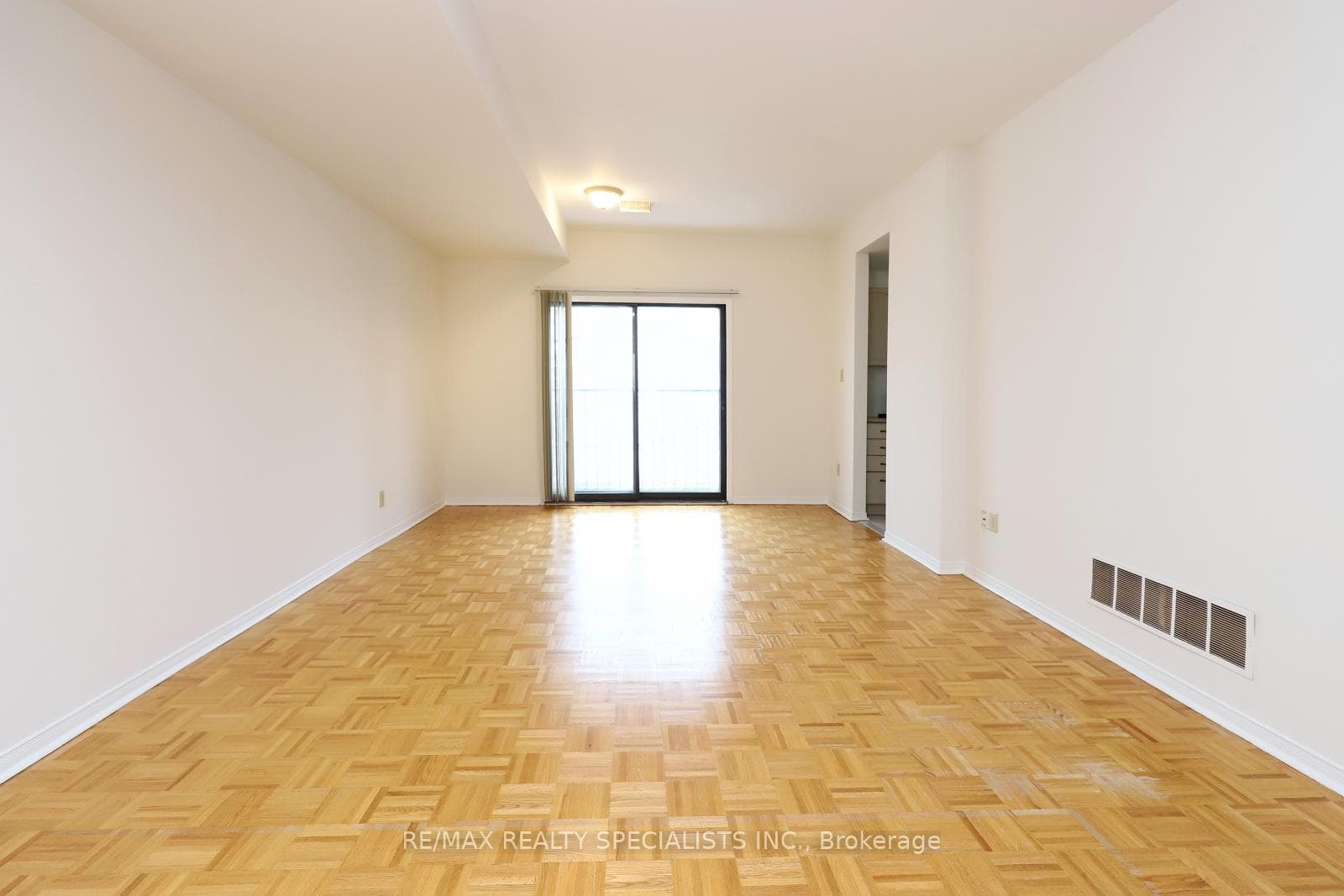 149 Portland Street Unit 3 photo 8