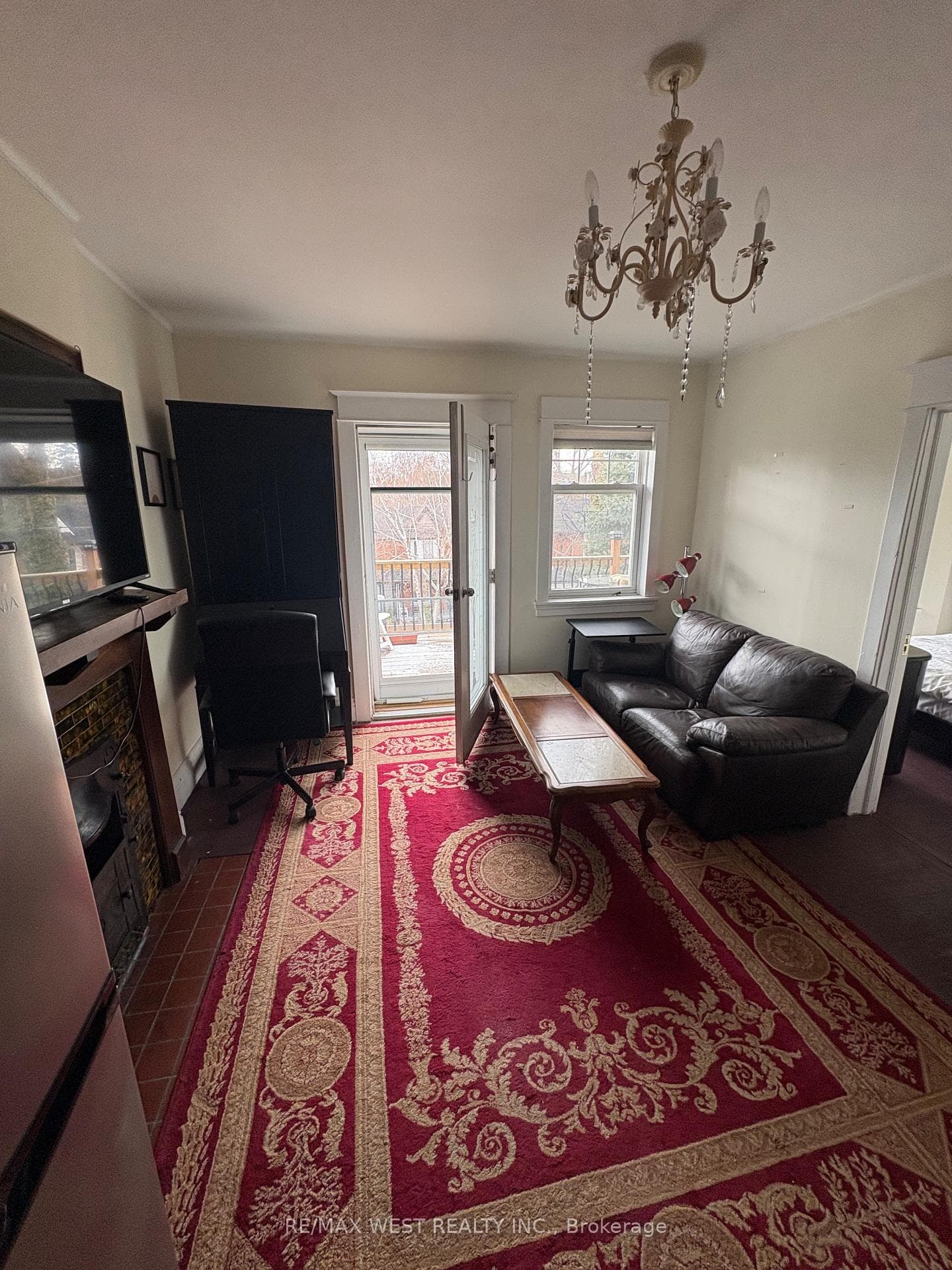 87 Medland Crescent Unit 1 photo 5