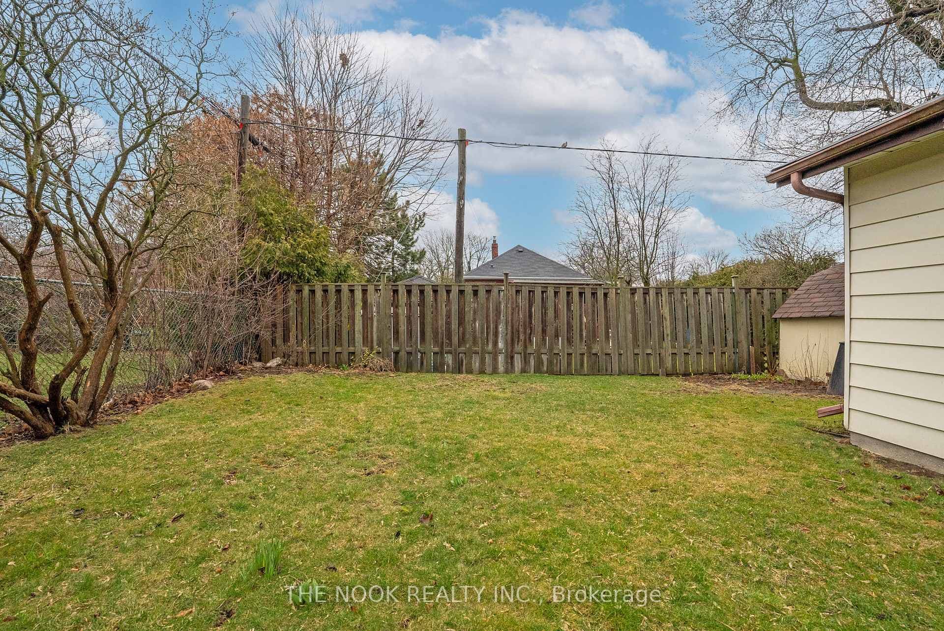 374 Elgin Street photo 40