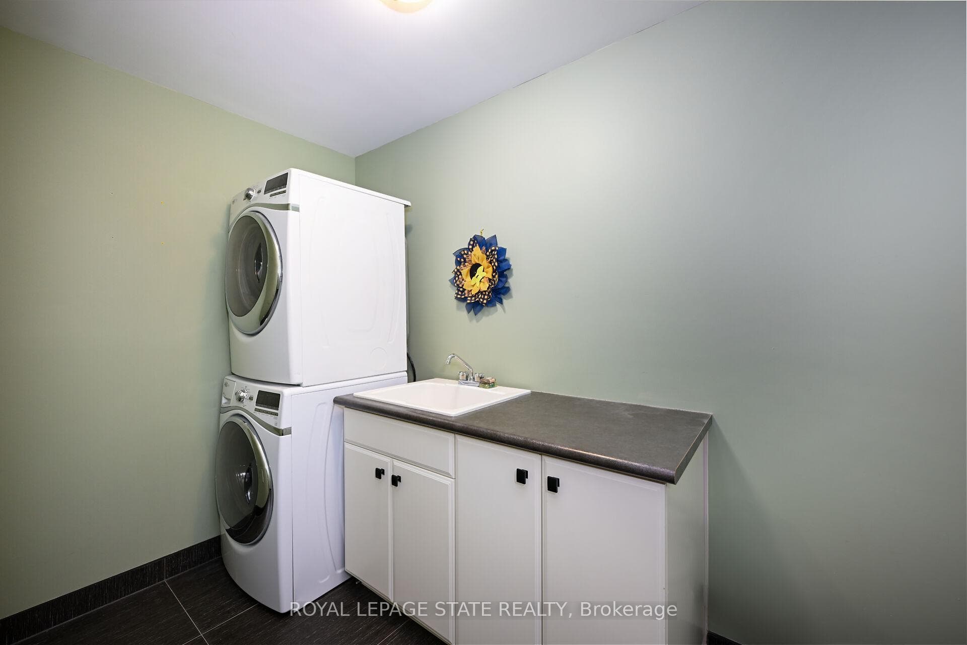 23 Edgeview Drive photo 26