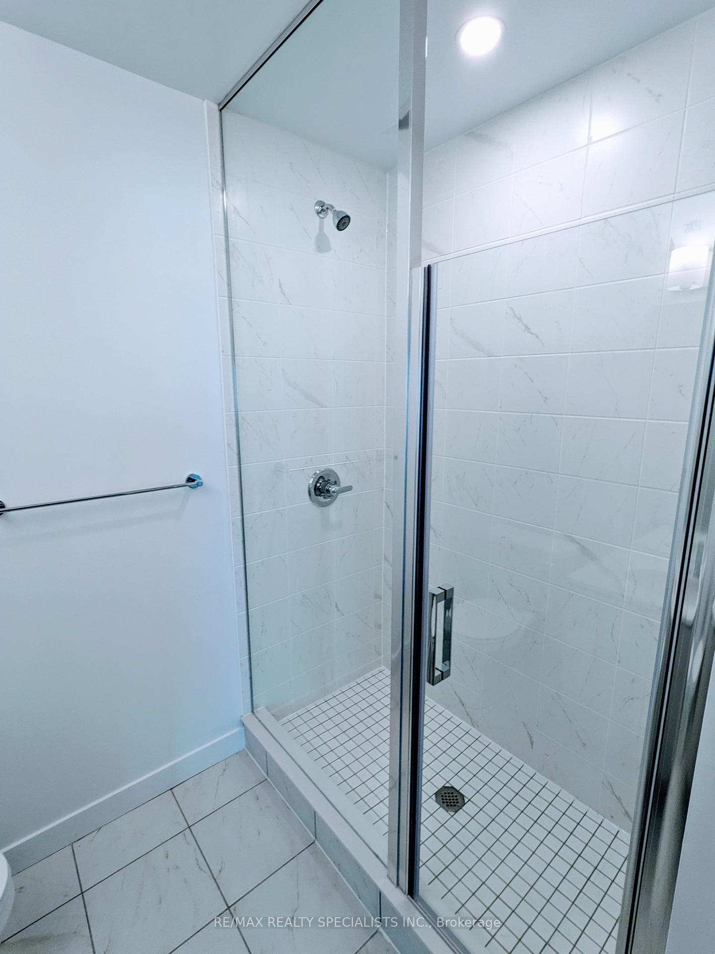 2433 Dufferin Street Unit 612 photo 7