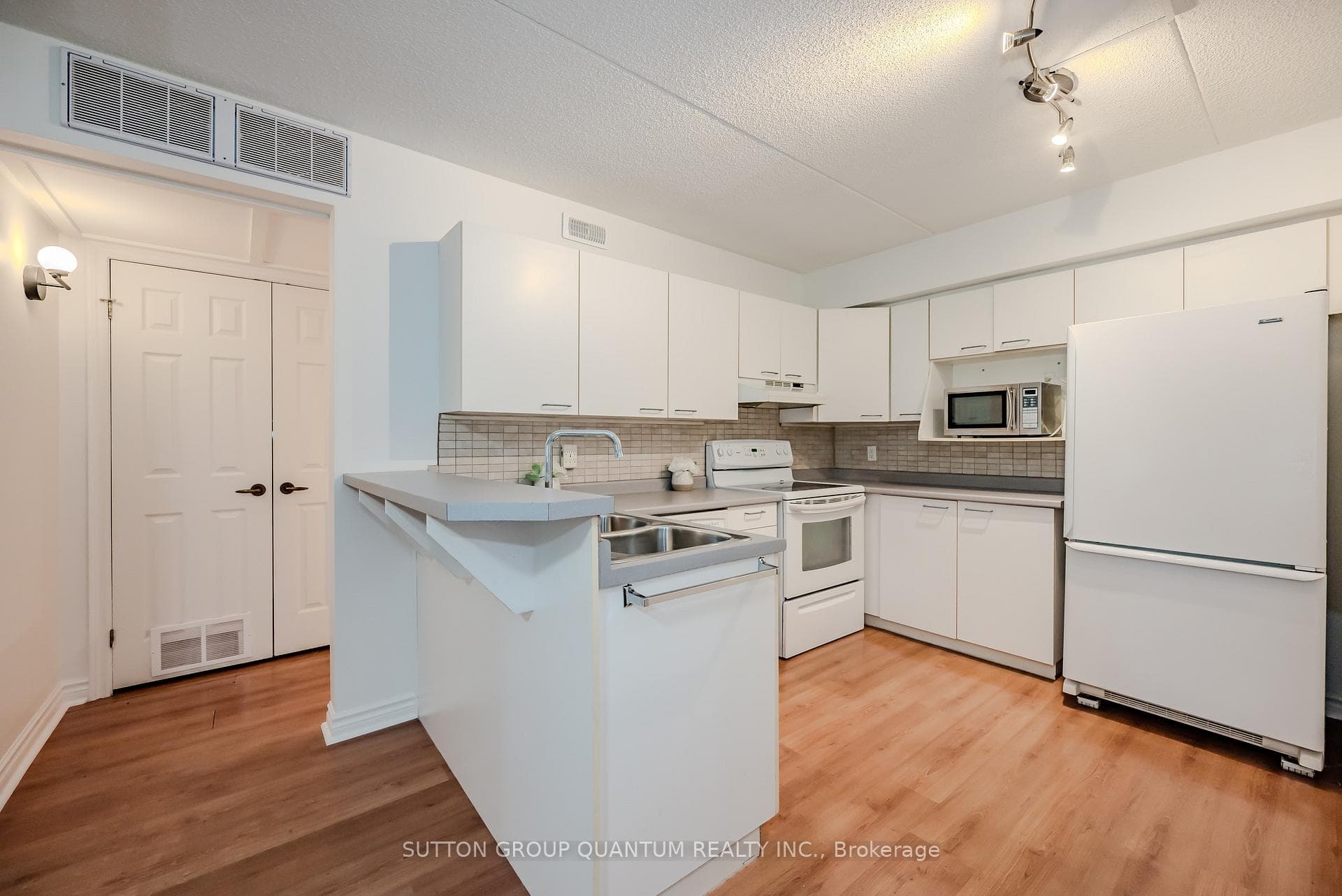 2030 Cleaver Avenue Unit 118 photo 10