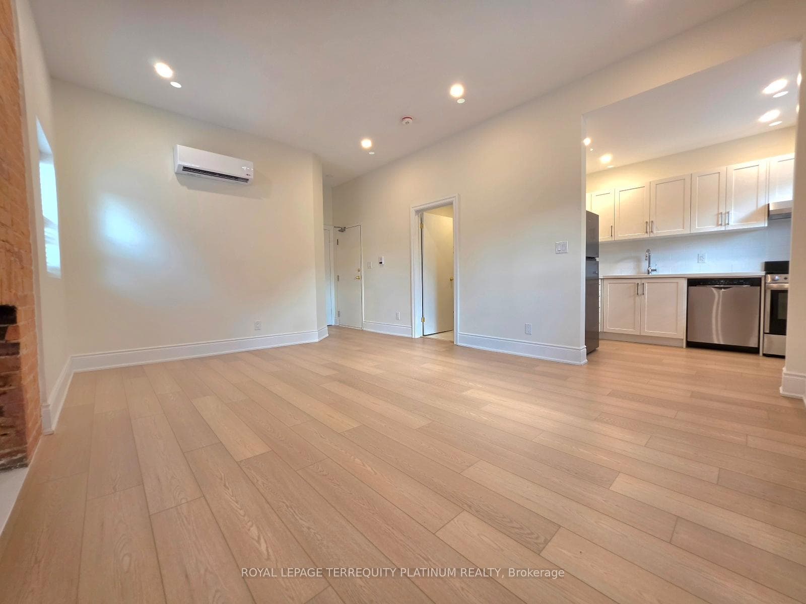 11 Beaconsfield Avenue Unit 4/ 2nd Floor photo 10