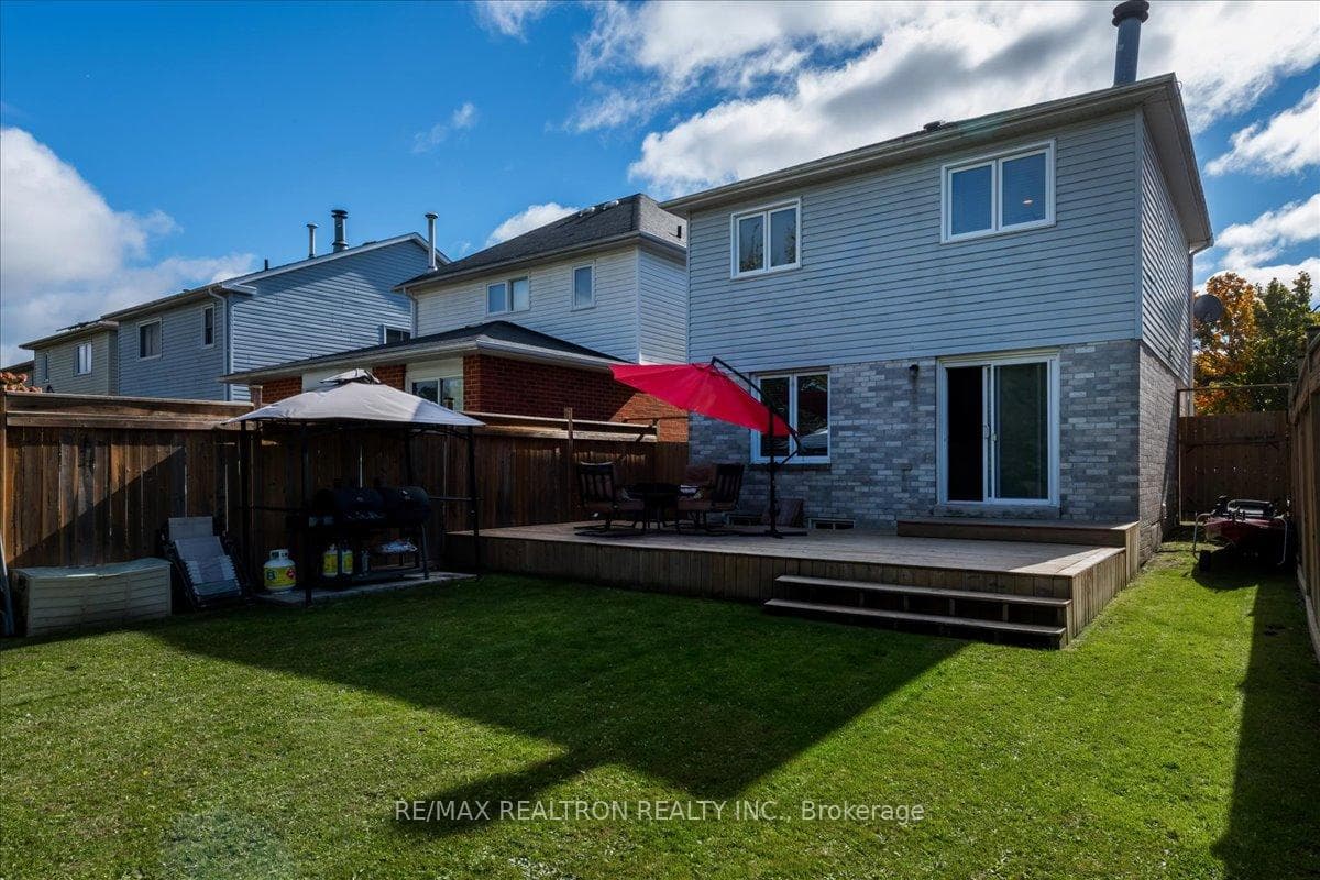 1202 Benson Street photo 28