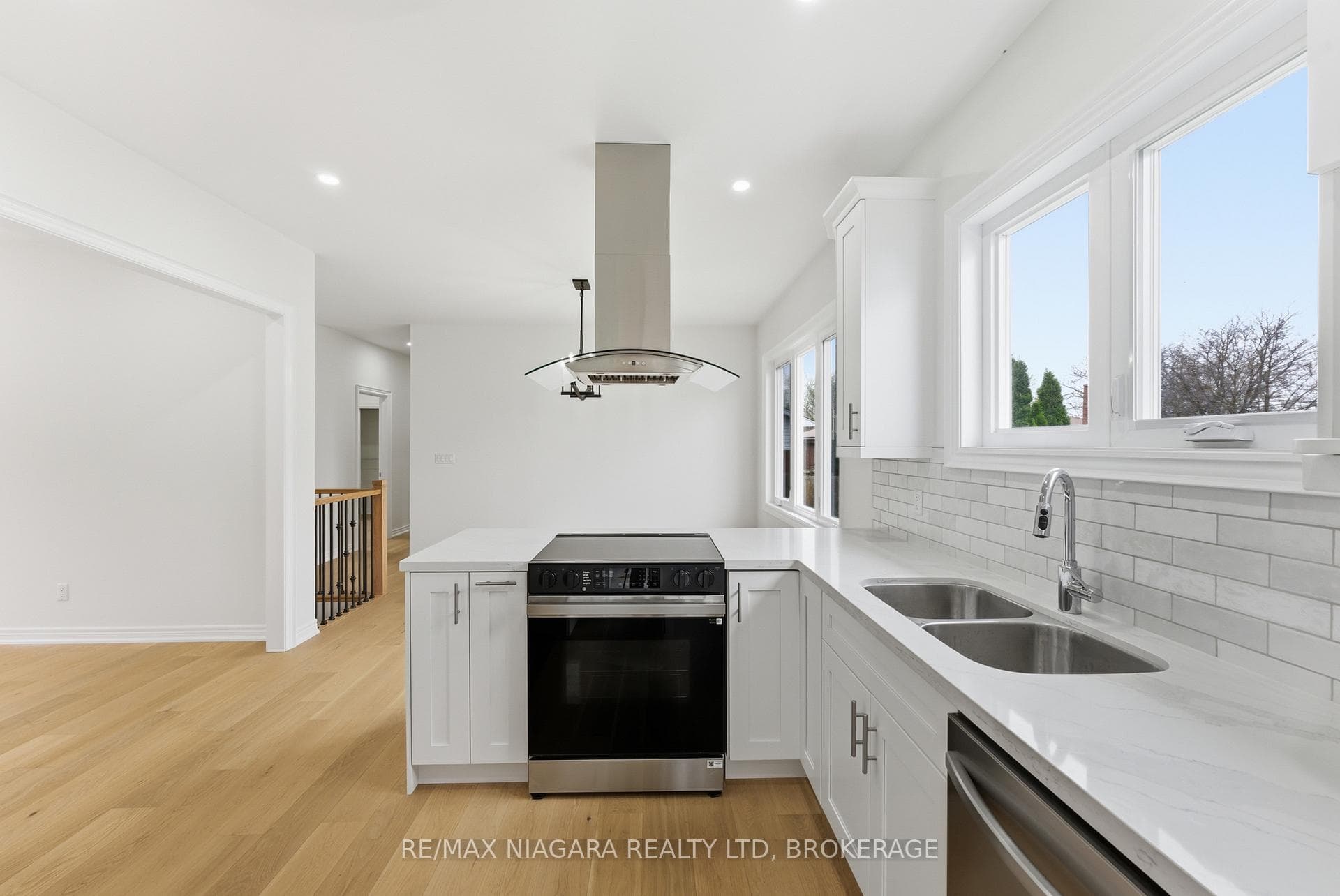 17 GLENBARR Road photo 14