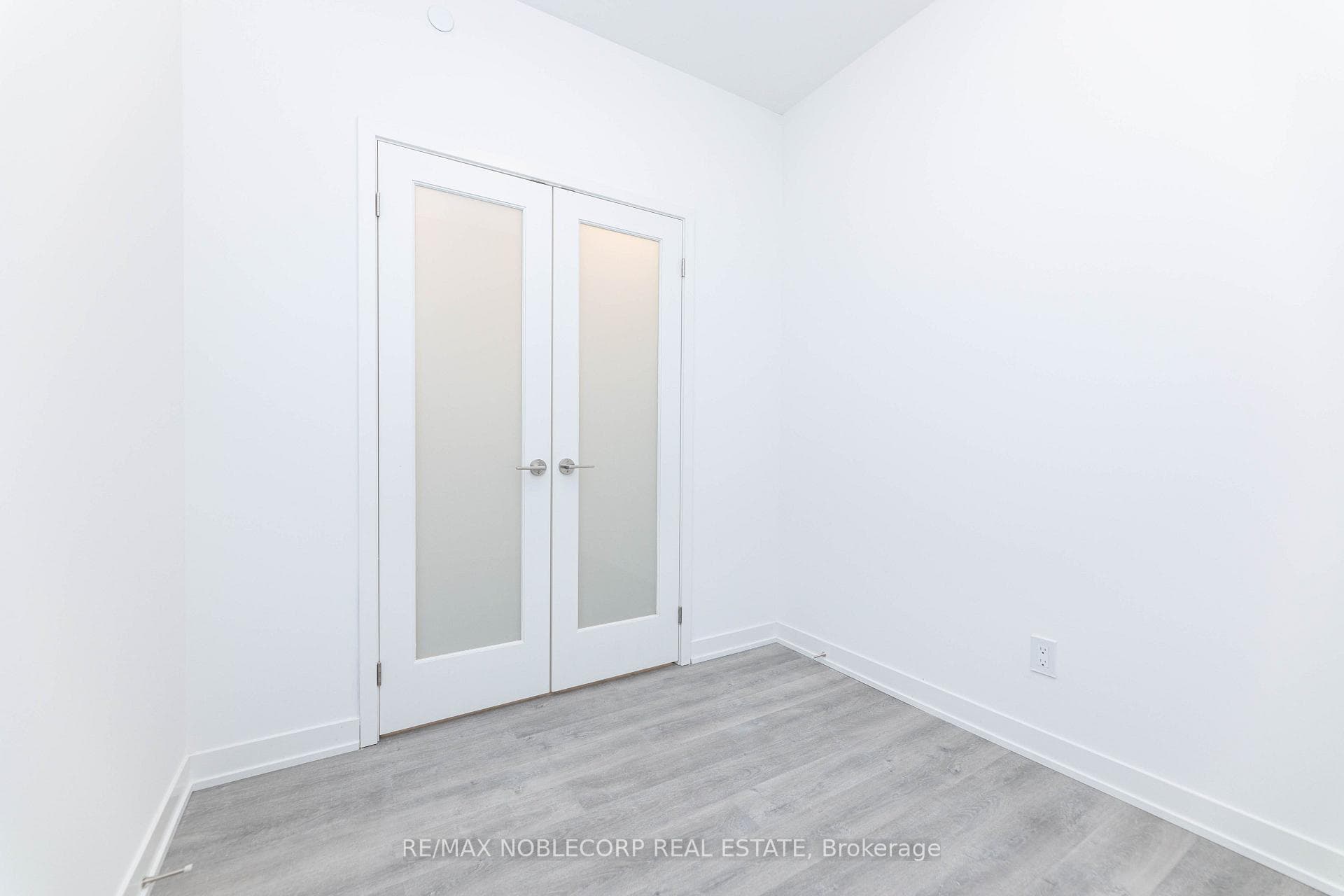 292 Verdale Crossing Unit 805B photo 7